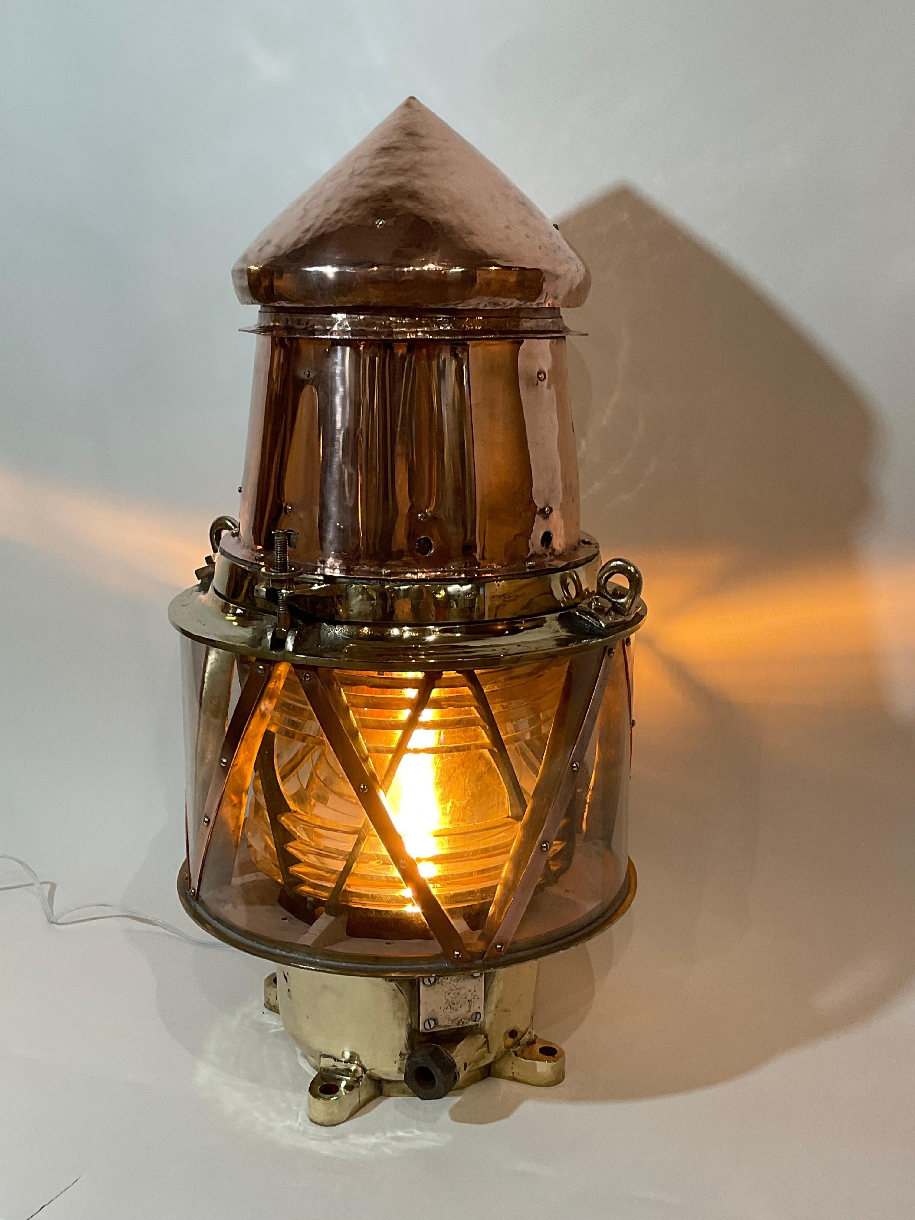 fresnel lens lamp