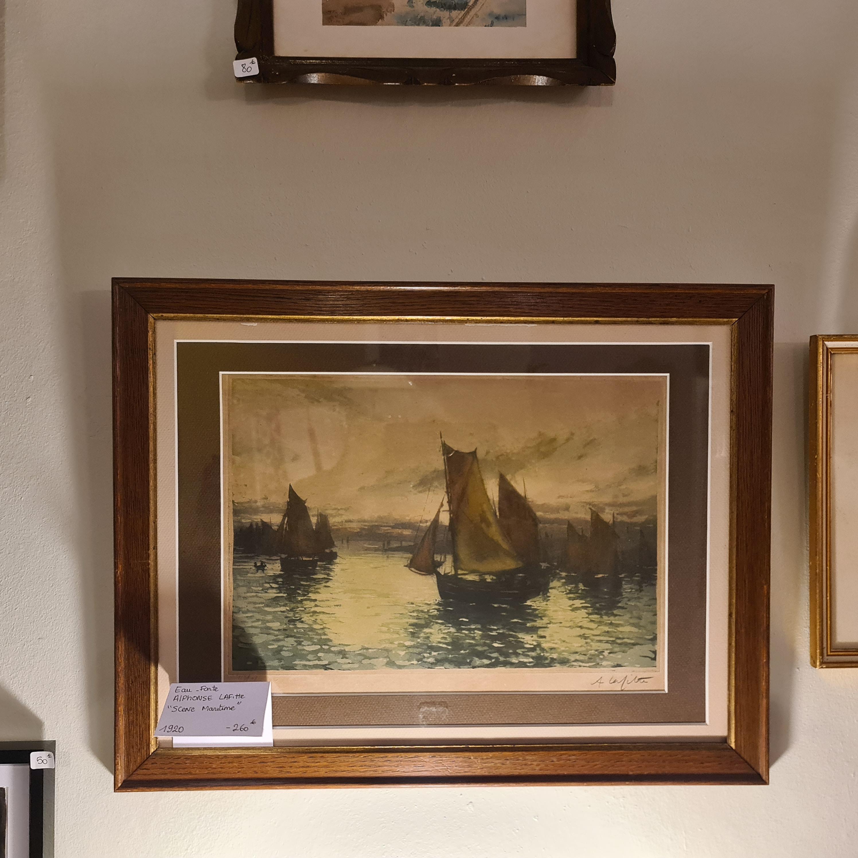 Beschreibung :
Zum Verkauf steht eine prächtige Radierung, die eine maritime Szene darstellt und von dem berühmten französischen Künstler Alphonse Lafitte 1920 geschaffen wurde. Dieses Werk fängt die Schönheit von Meereslandschaften ein, mit