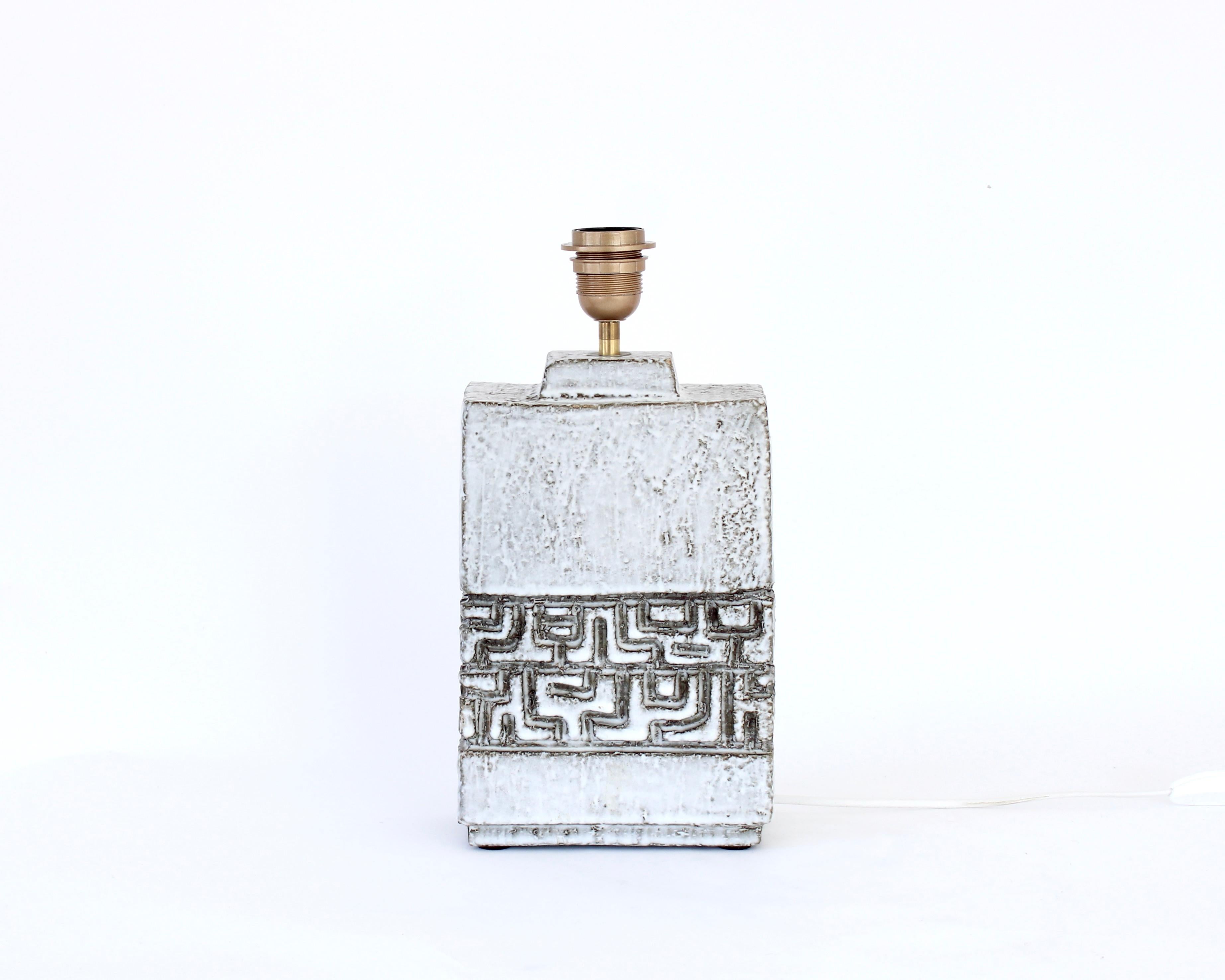 Marius Bessone Lámpara de mesa de cerámica Francia c 1960 - 1970 Vallauris Moderno de mediados de siglo en venta