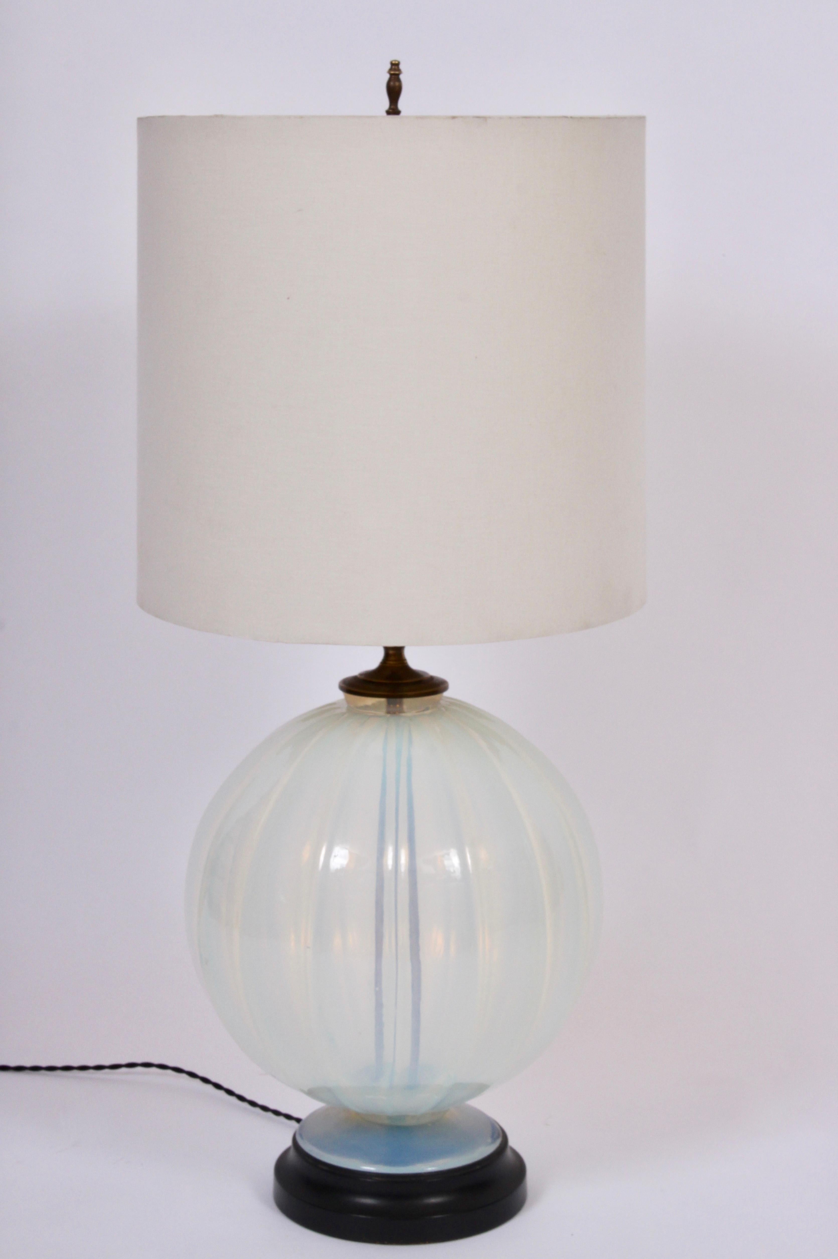 Mid-20th Century Tall Marius-Ernest Sabino Opalescent Glass Table Lamp, 1930's