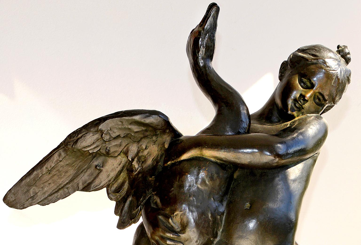 Nacktes Mädchen und Swan Bronze  – Sculpture von Unknown