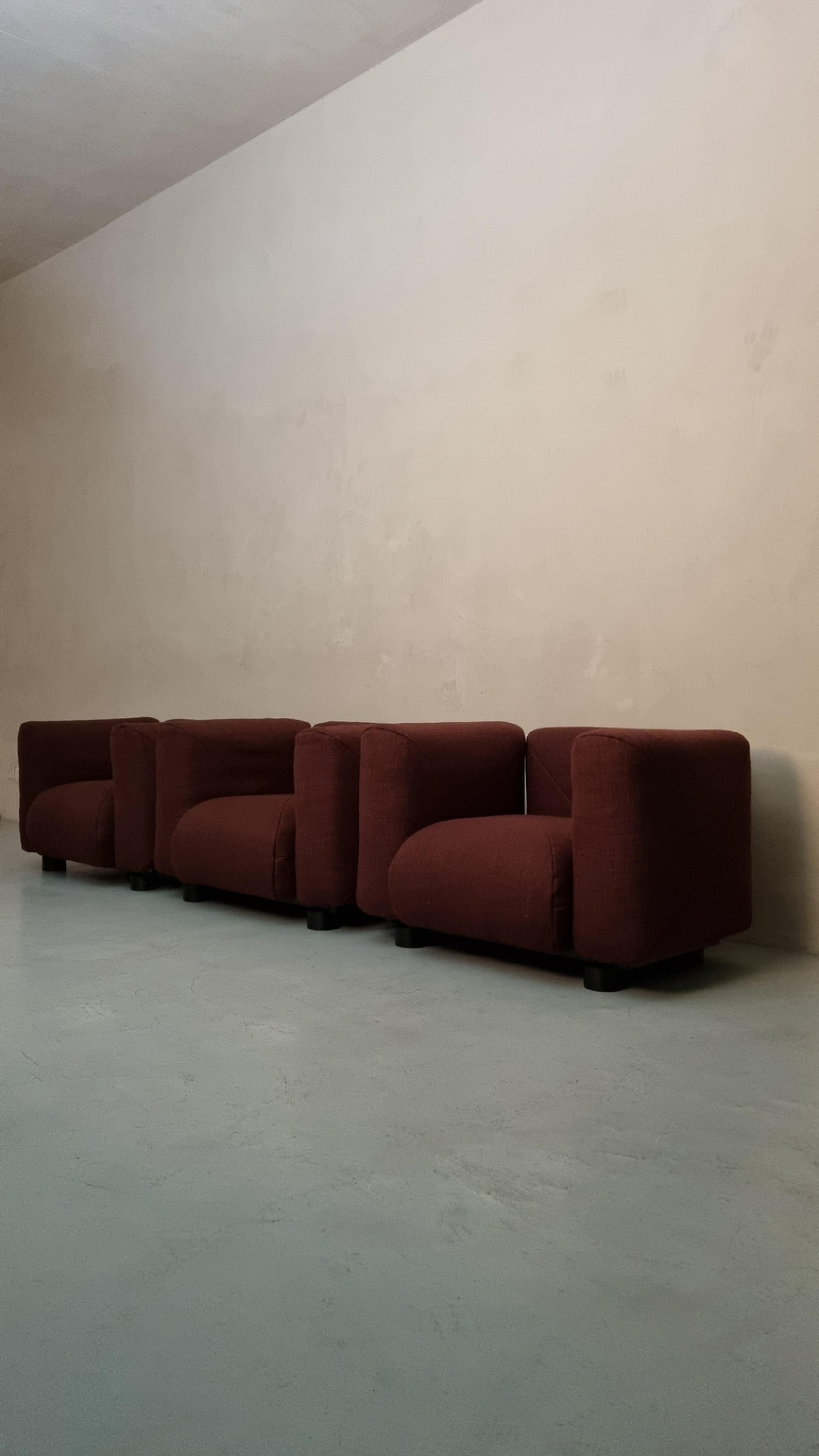 Ensemble de 3 fauteuils Marius & Marius conçus par Mario Marenco pour Arflex dans les années 1970.
Structure en métal peint, coussins en caoutchouc mousse, revêtement en lin et laine, pieds en plastique.
Excellent état, ensemble restauré.

Mario