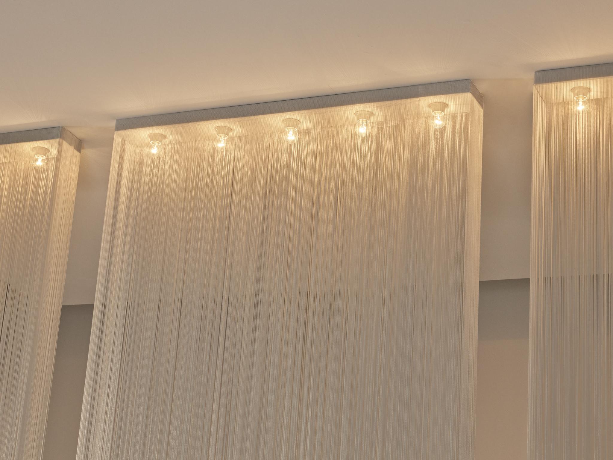 Italiano Lampadari 'Garbo' in metallo e nylon di Mariyo Yagi per Sirrah