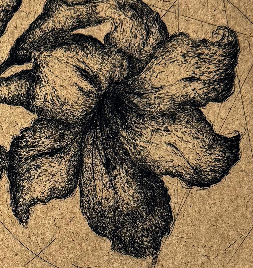 FLEURS #2 - Amaryllis, one of 4 portraits of flowers by Marjan Seyedin For Sale 4