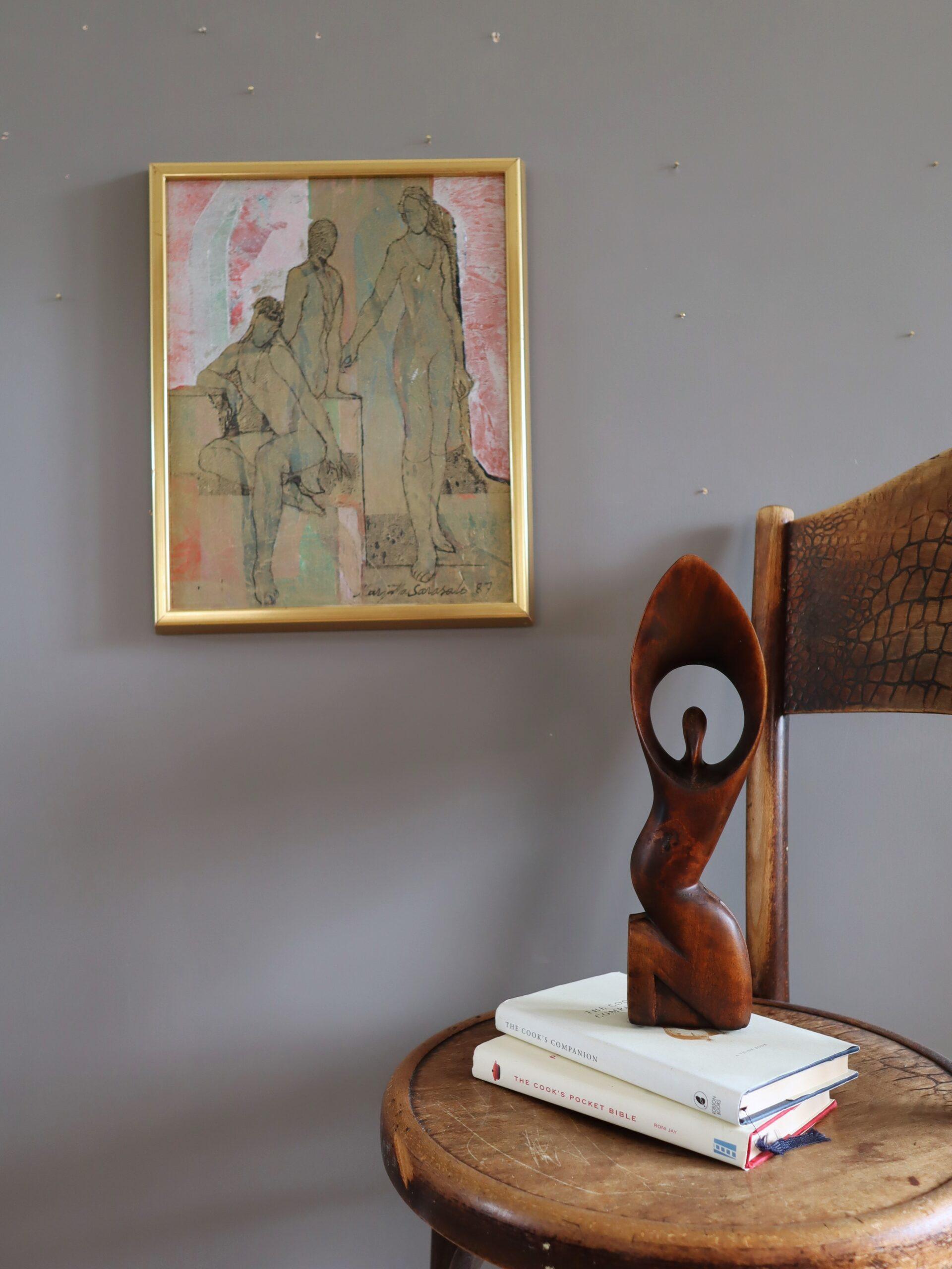 DREAM IN REFLEX
Size: 41 x 33 cm (including frame)
Oil on canvas

A brilliantly executed and compelling evocative 1987 figurative interior painting that captures a contemplative moment shared between three figures set within a softly abstracted