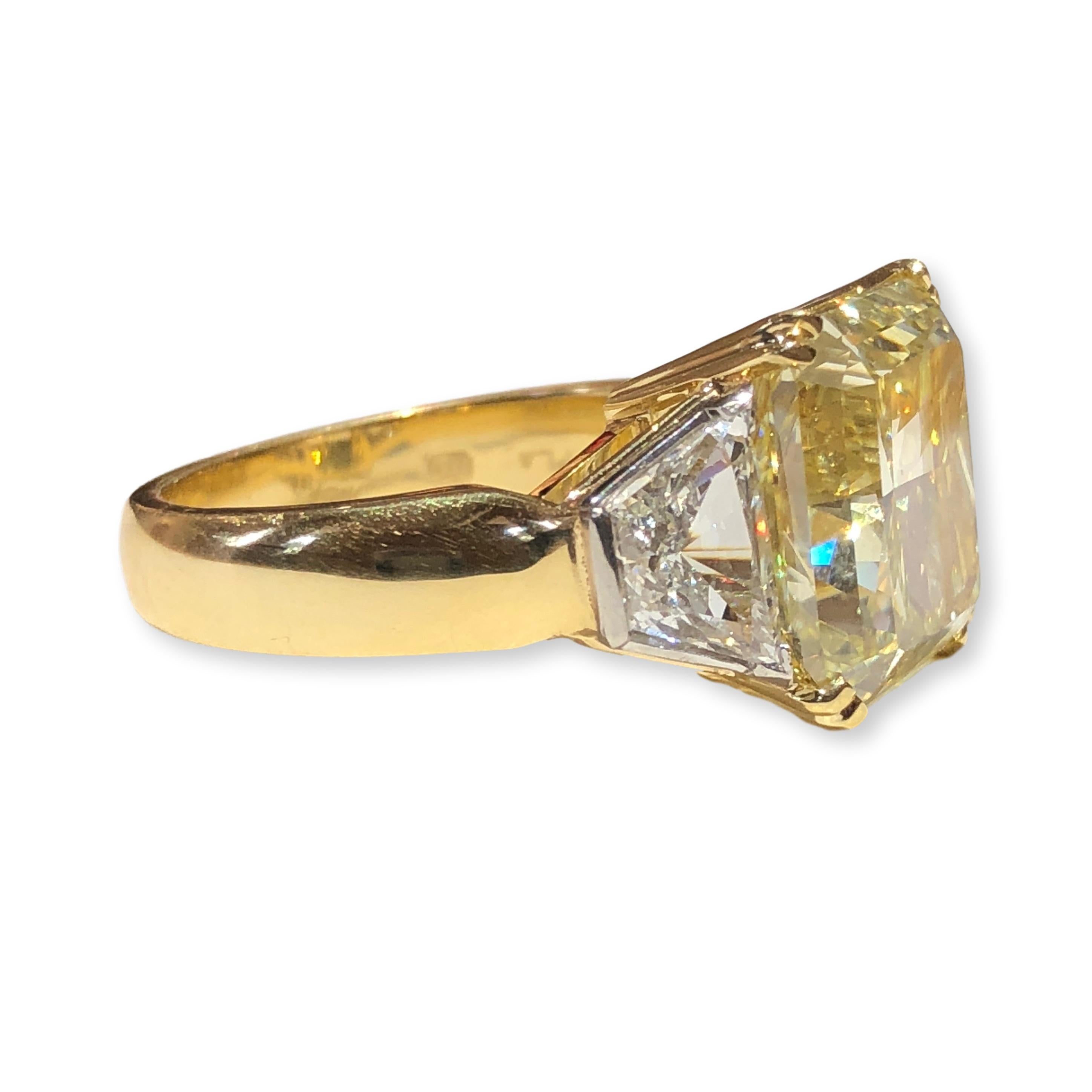Mark Areias J. Handmade Platinum & 18K Fancy Yellow Diamond Ring In New Condition In Carmel-by-the-Sea, CA