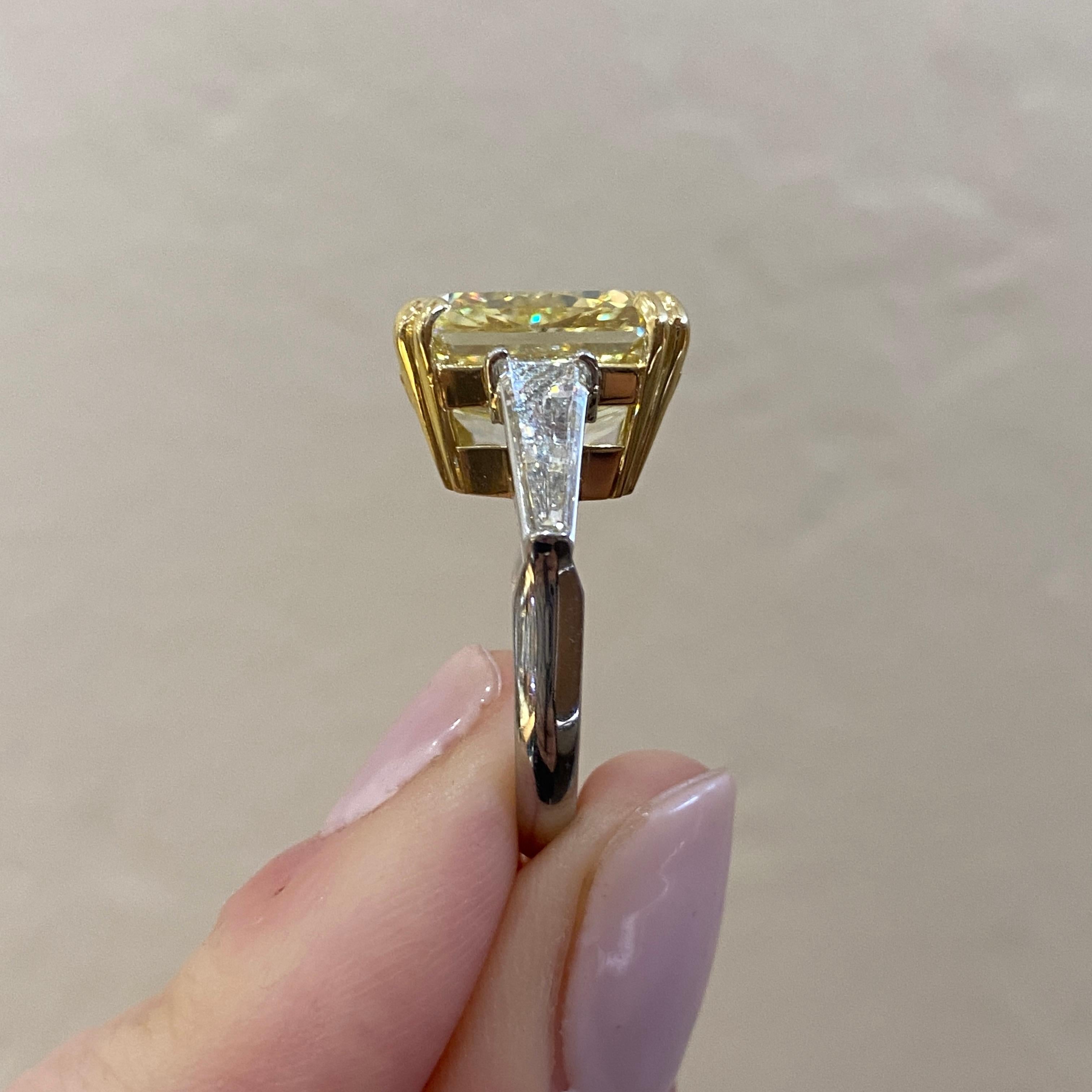 Mark Areias J. Handmade Platinum & 18k Fancy Yellow Diamond Ring In New Condition In Carmel-by-the-Sea, CA
