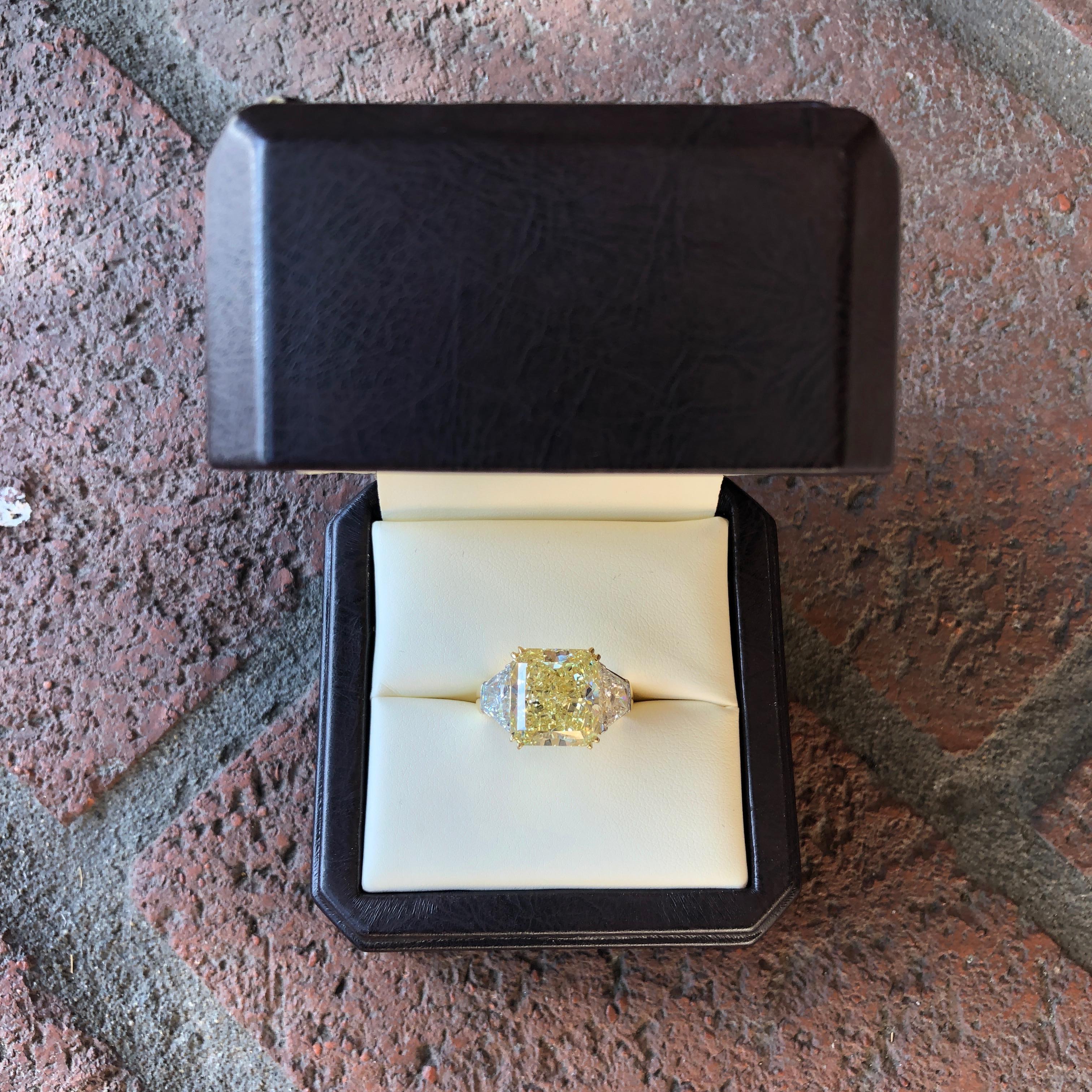 Mark Areias J. Handmade Platinum & 18K Fancy Yellow Diamond Ring 2