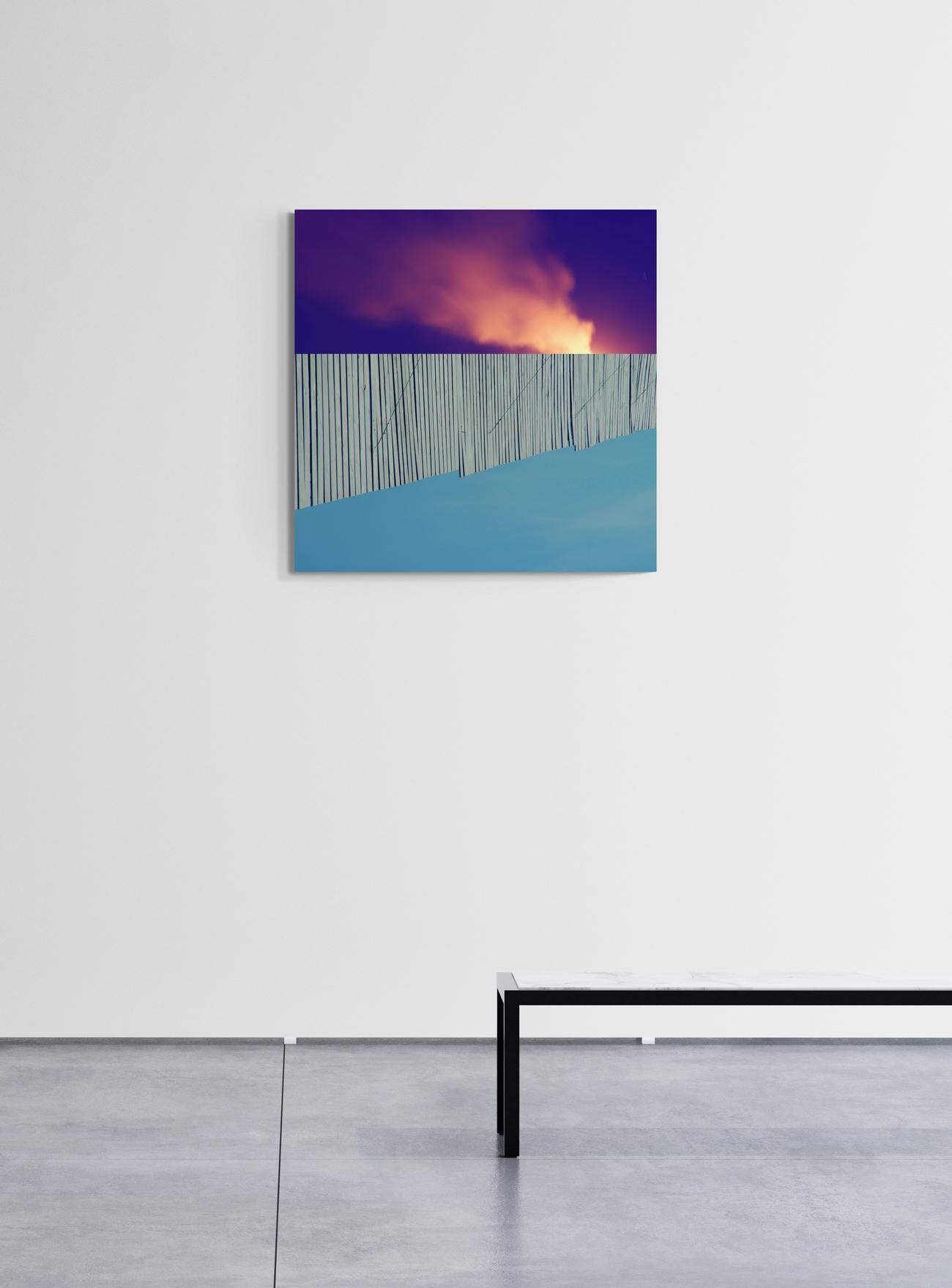 Blaze AP/3 - azul, morado, abstracto, manipulado, fotografía c-print sobre dibond en venta 4