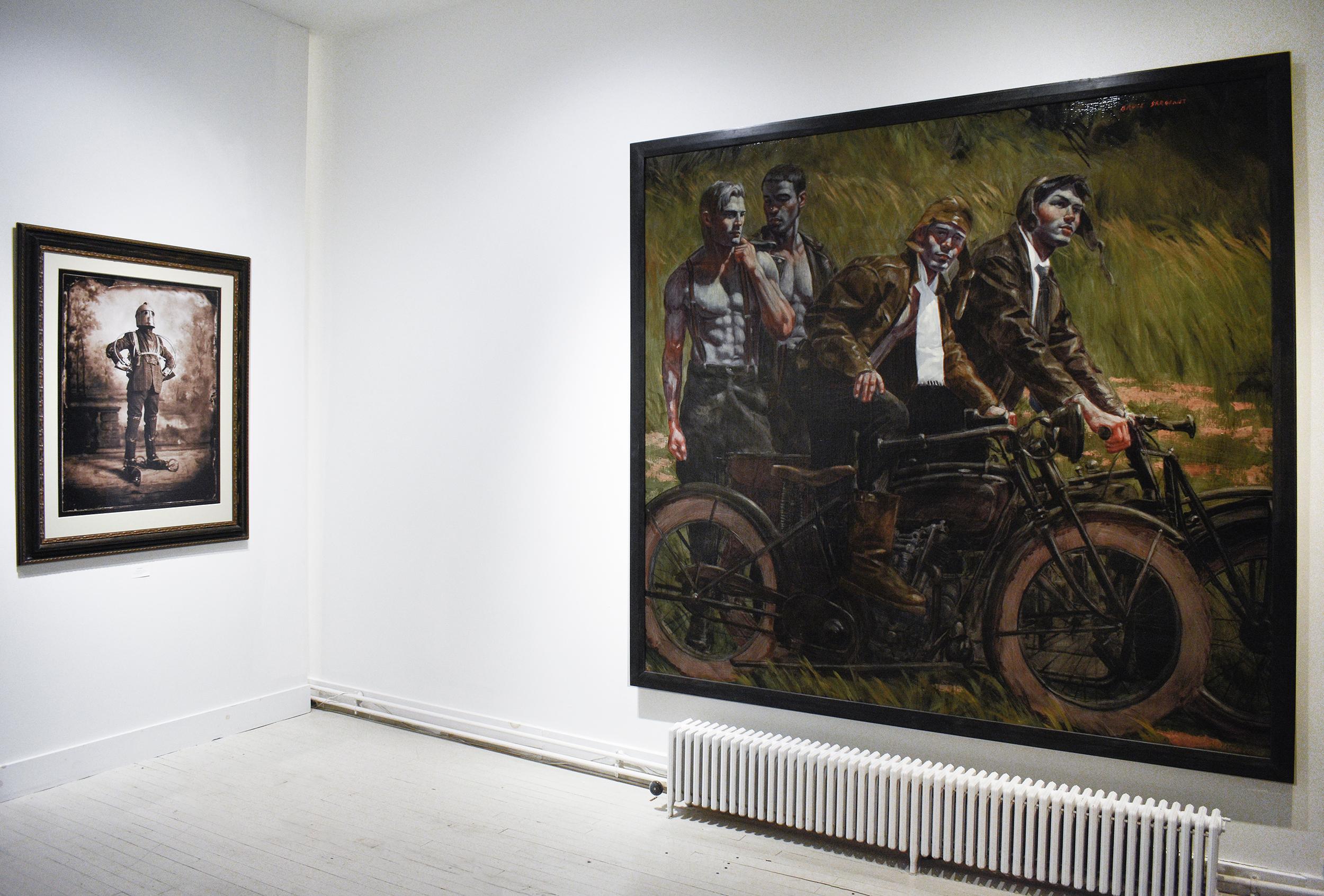 Männer und Motorräder, Mark Beard: akademisches figuratives Gemälde von vier männlichen Modellen  im Angebot 7