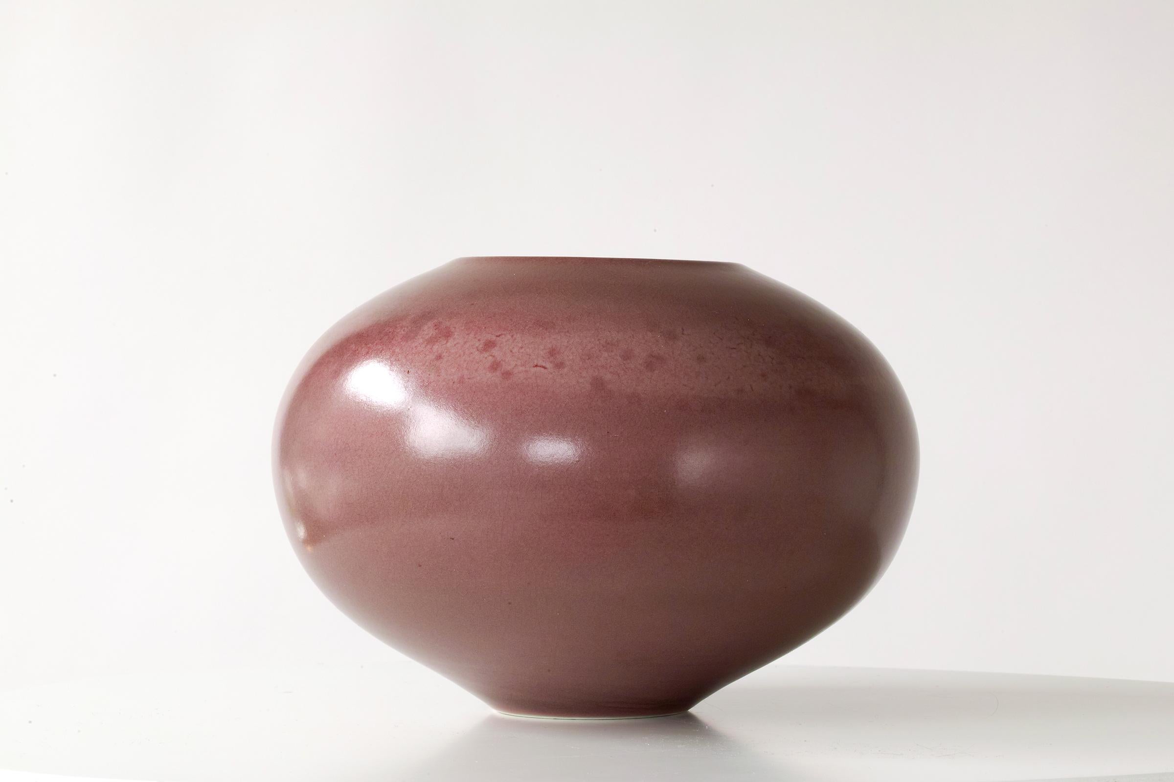 Moderno Vaso in porcellana Mark Bell in vendita