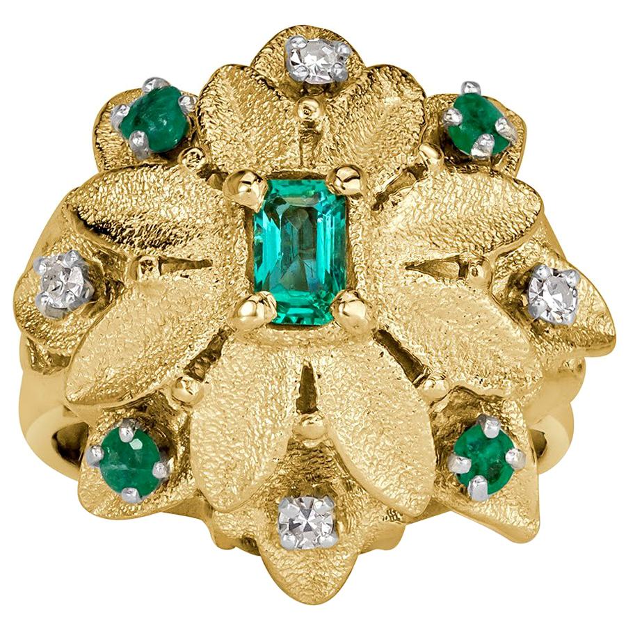 Mark Broumand 0.48 Carat Emerald and Diamond Vintage Ring For Sale