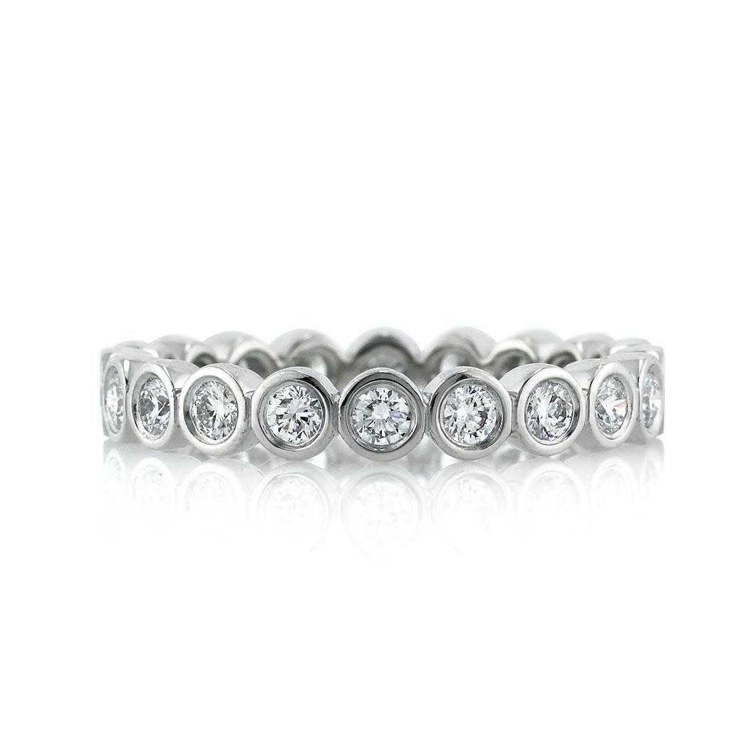 Taille ronde Mark Broumand, anneau d'éternité en platine avec diamants taille brillant rond de 1,00 carat sertis sur le chaton en vente