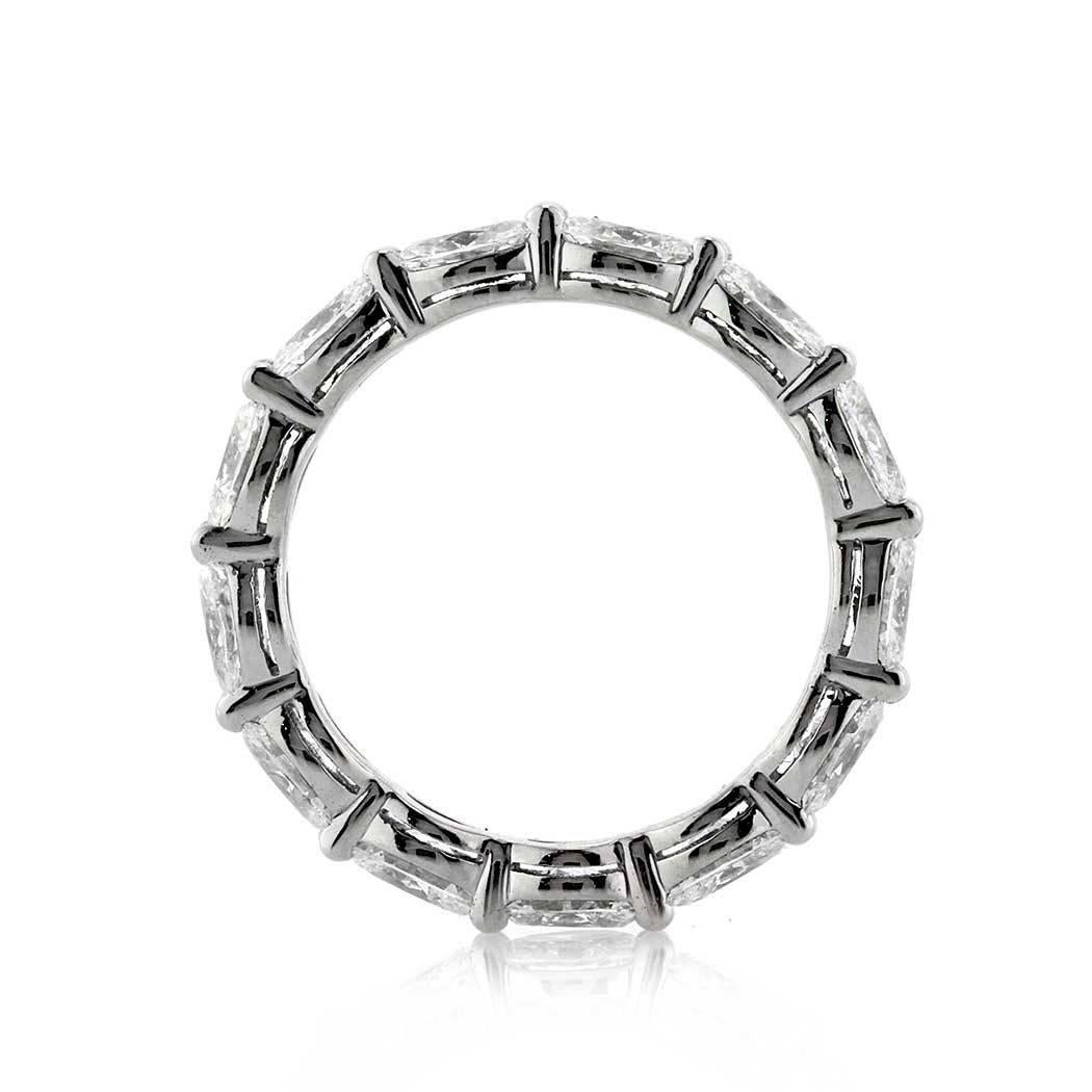 Eternity-Ring aus Platin von Mark Broumand mit 2.50 Karat Diamant im Ovalschliff (Moderne) im Angebot