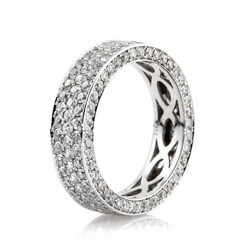 This enchanting diamond eternity band features 3.00ct of round diamonds set in a pavé setting style. For added sparkle, the front and the back of the ring are equally studded with one row of round brilliant cut diamonds. The diamonds are graded at