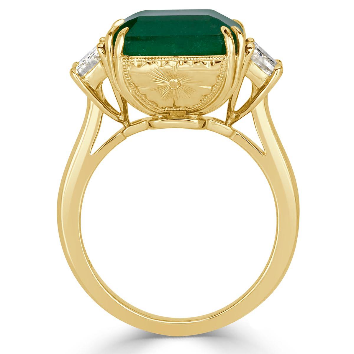 Mark Broumand 8.79 Carat Emerald and Diamond Three-Stone Ring In New Condition In Los Angeles, CA