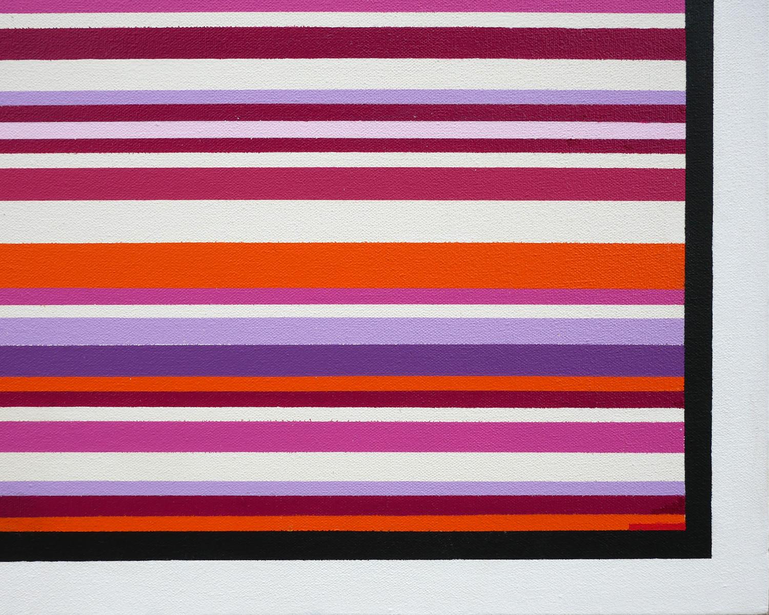 Peinture géométrique abstraite contemporaine de l'artiste Mark Byckowski. La pièce présente des lignes horizontales avec une variété de couleurs vives de bleu, rose et violet peintes sur un fond blanc brillant. Chaque œuvre de Byckowski comporte une