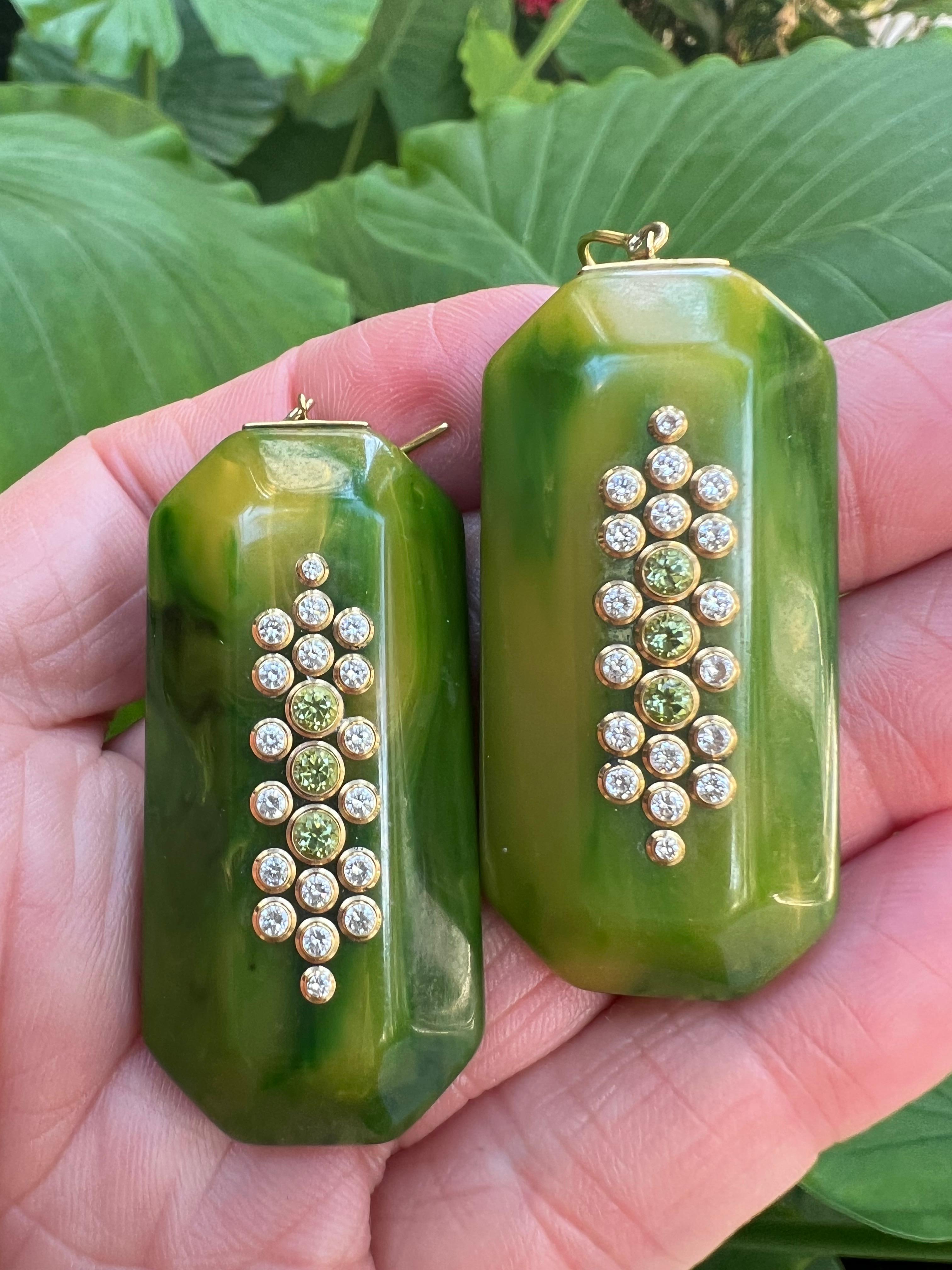 Mark Davis 18k Gold Green Bakelite Diamond Peridot Earrings In Excellent Condition In Palm Beach, FL