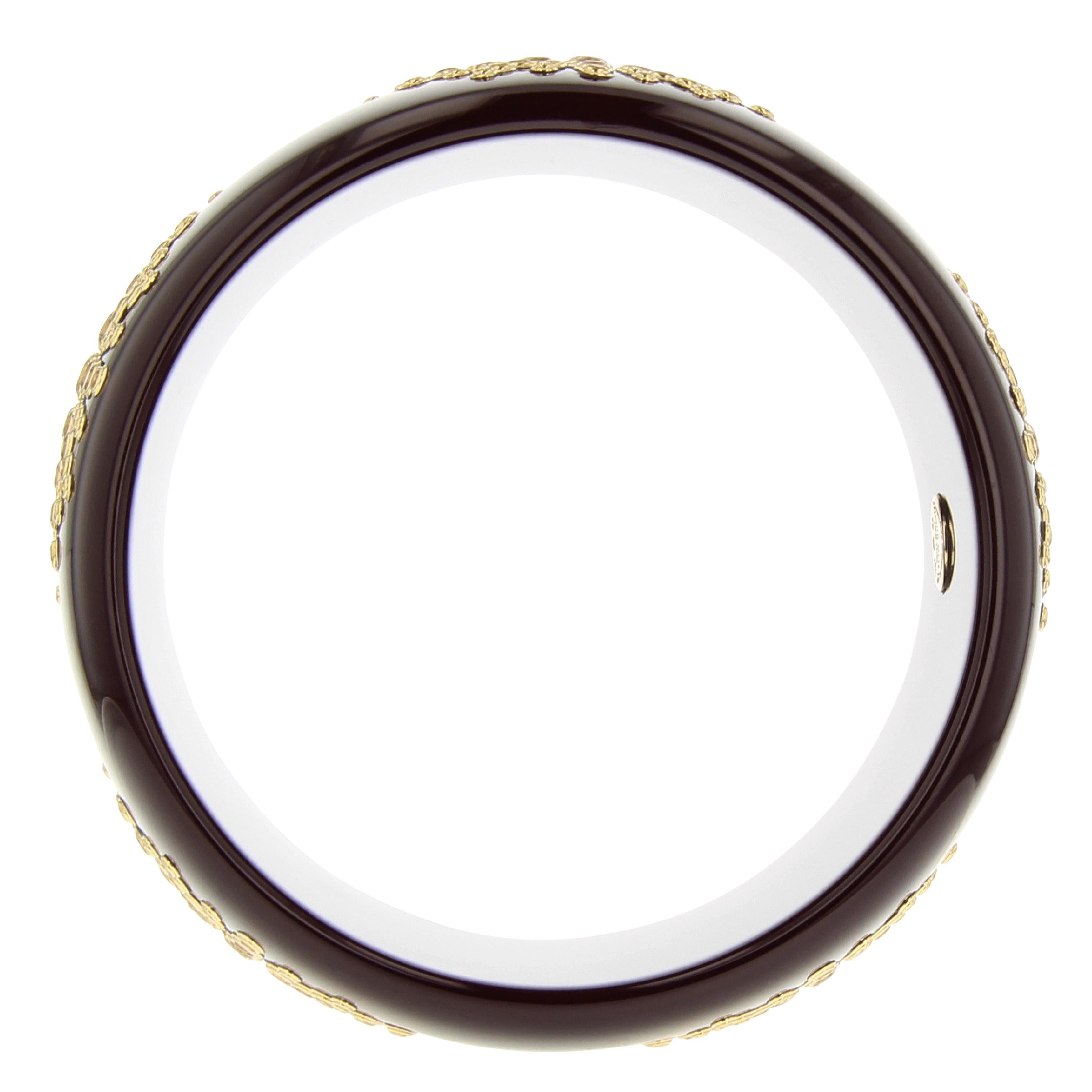 Mark Davis Vintage Bakelite Bangle with Fine White Topaz in 18 Karat Yellow Gold In New Condition In Beaufort, SC