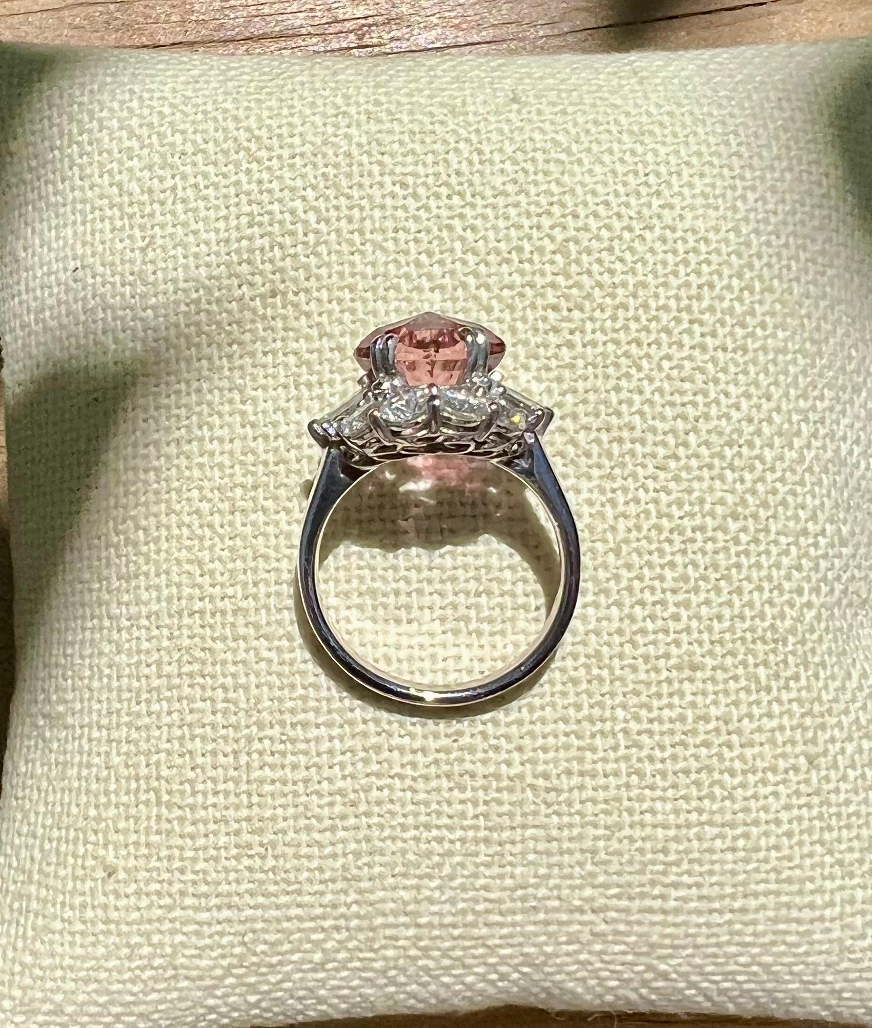 Mark Gronlund Pink Tourmaline and Diamond Ring in 18 Karat Gold In Good Condition In Towson, MD