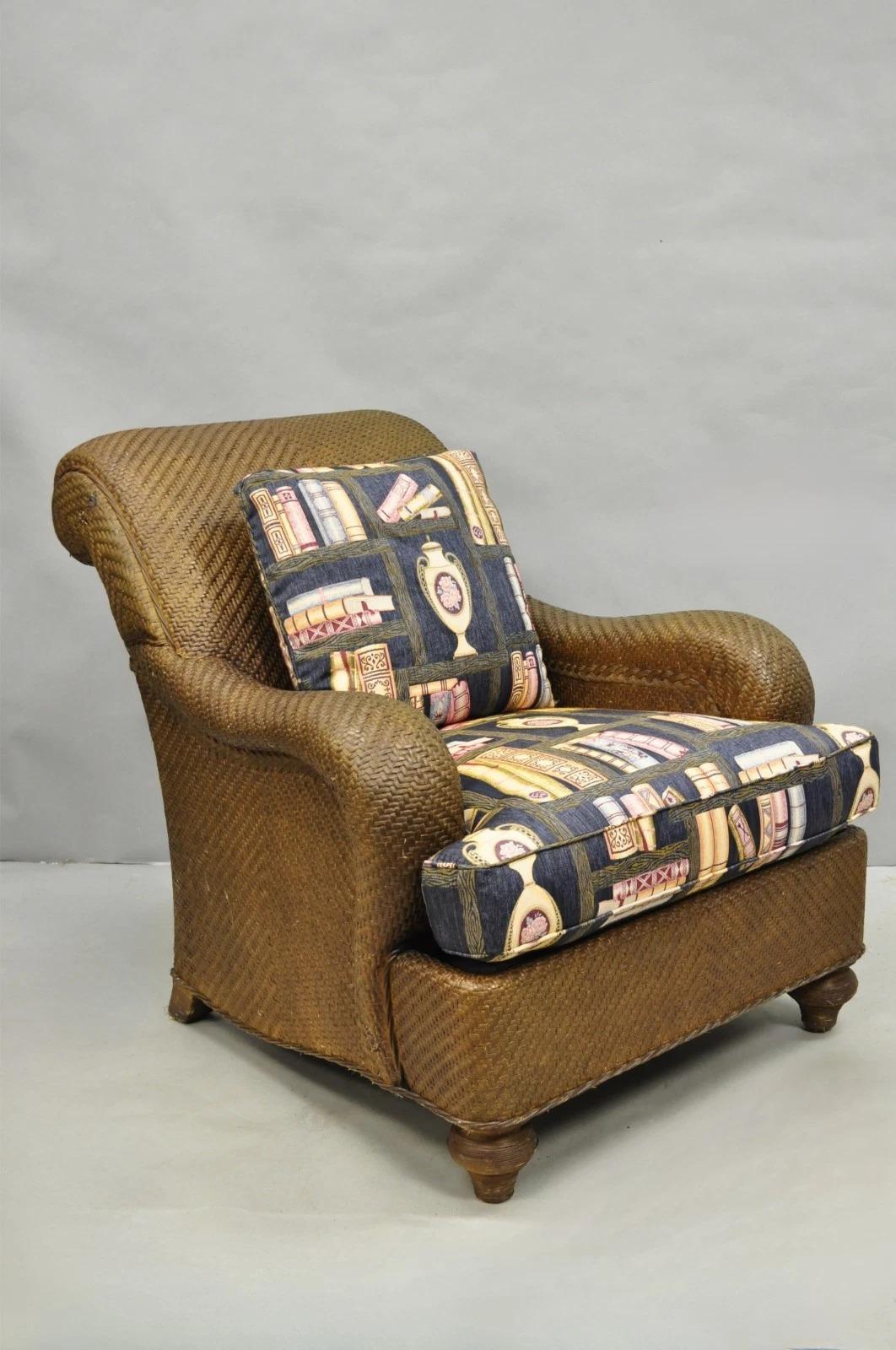 Bitte teilen Sie uns Ihre Postleitzahl mit, um ein günstigeres Angebot für den Versand innerhalb der USA anzufordern.

Vintage Mark Hampton Collection by Hickory Chair Wicker Rattan Lounge Club Chair mit passendem Ottoman. Das Angebot umfasst einen