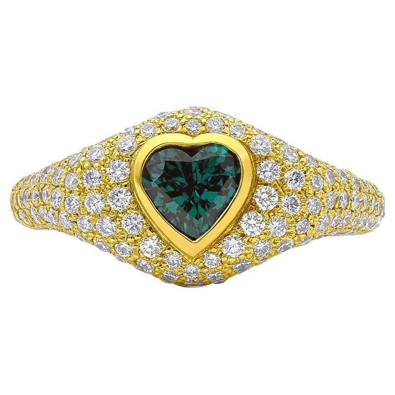 Mark Henry 0.78 Heart Shape Carat Natural Brazilian Alexandrite and Diamond Ring For Sale