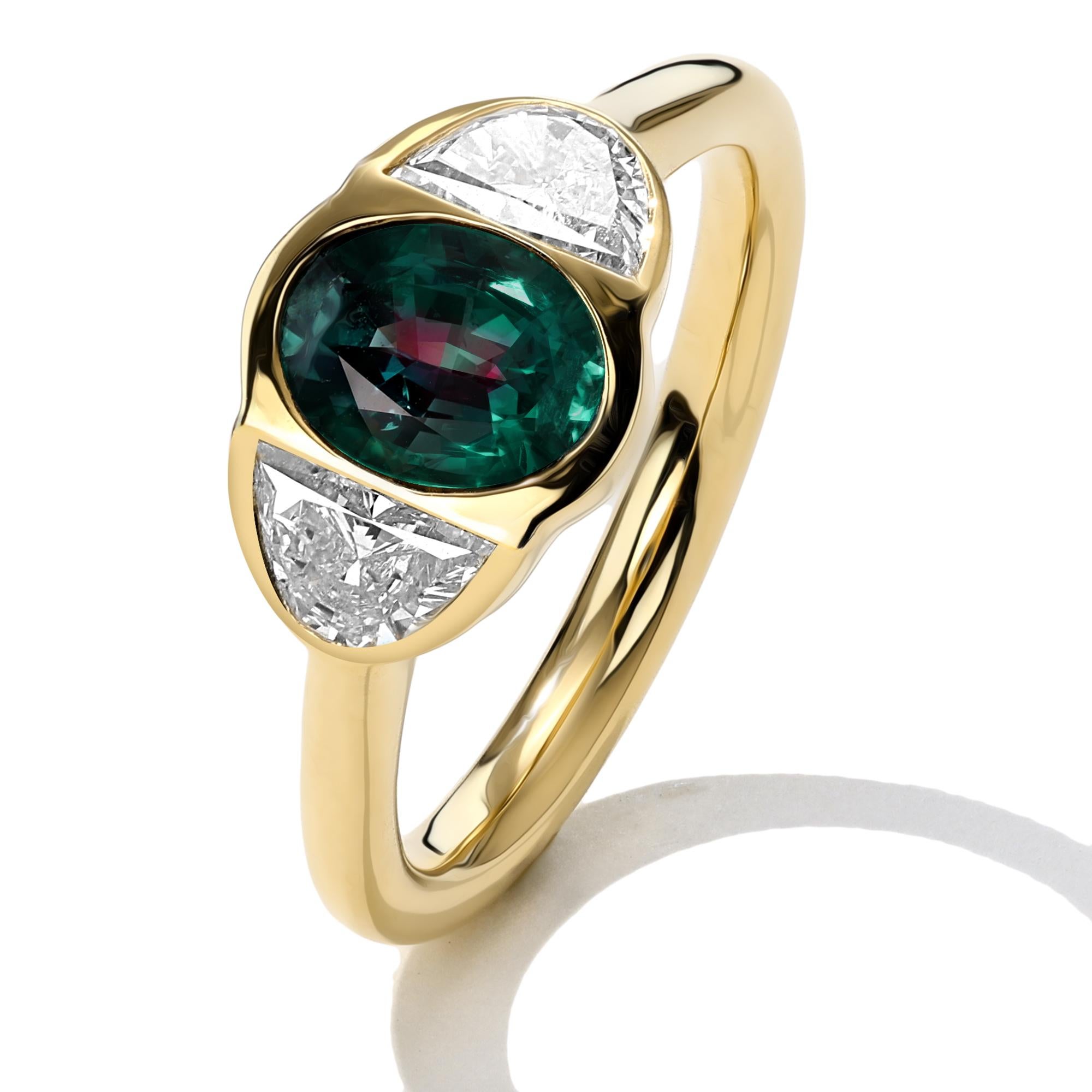 Metall: 18kt Gold
Alexandrit Gewicht: 1.22 ct.
Halbmond Diamant Gewicht: 0.77 ct.
*Alexandrit ist brasilianischen Ursprungs