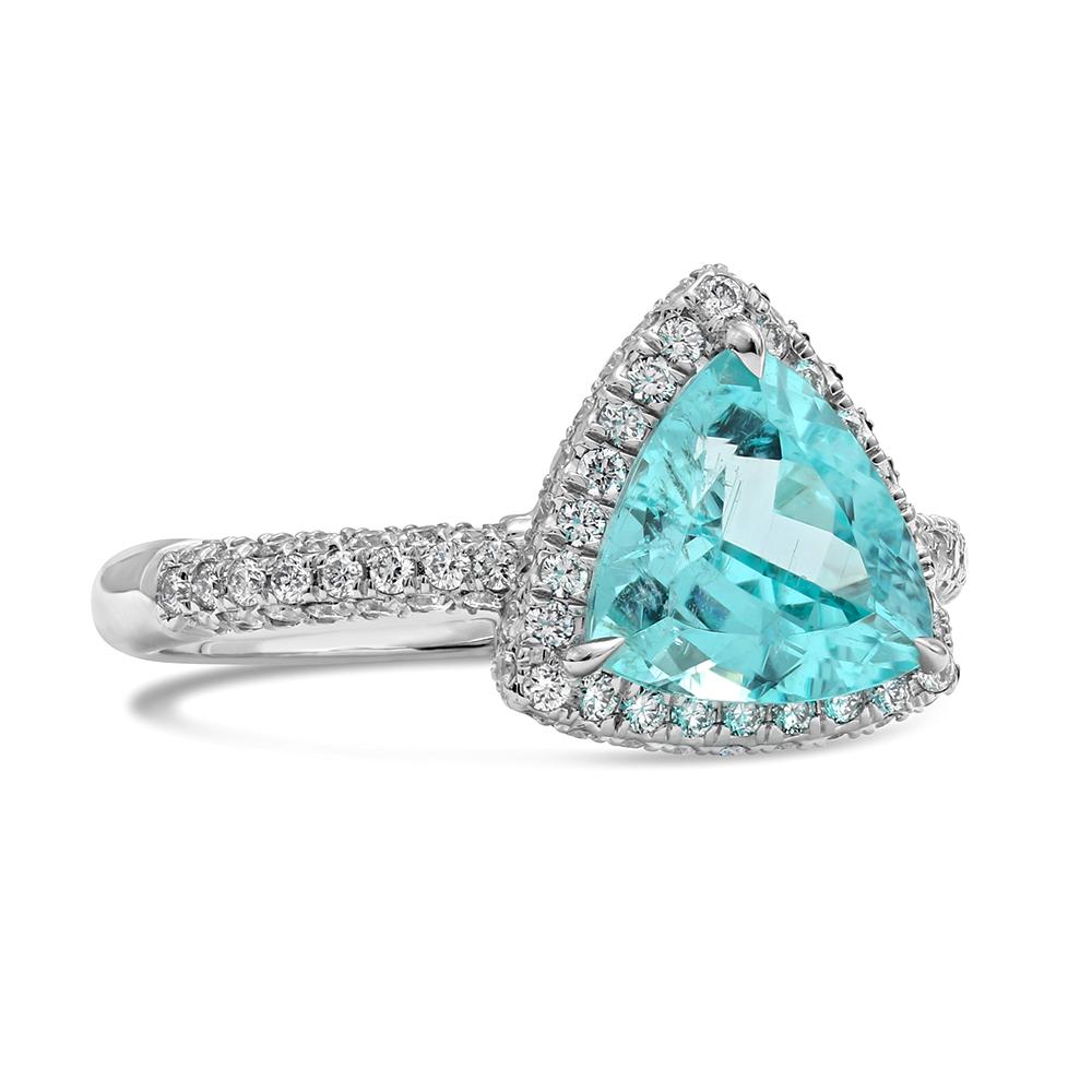 Paraiba tourmaline weight: 2.33 carats
Diamond weight: 0.74 carats
Metal: 18k white gold

Mark Henry only selects breathtaking Paraiba that exhibit electrifying hues that range from green to blue

Paraíba tourmaline has often been described as