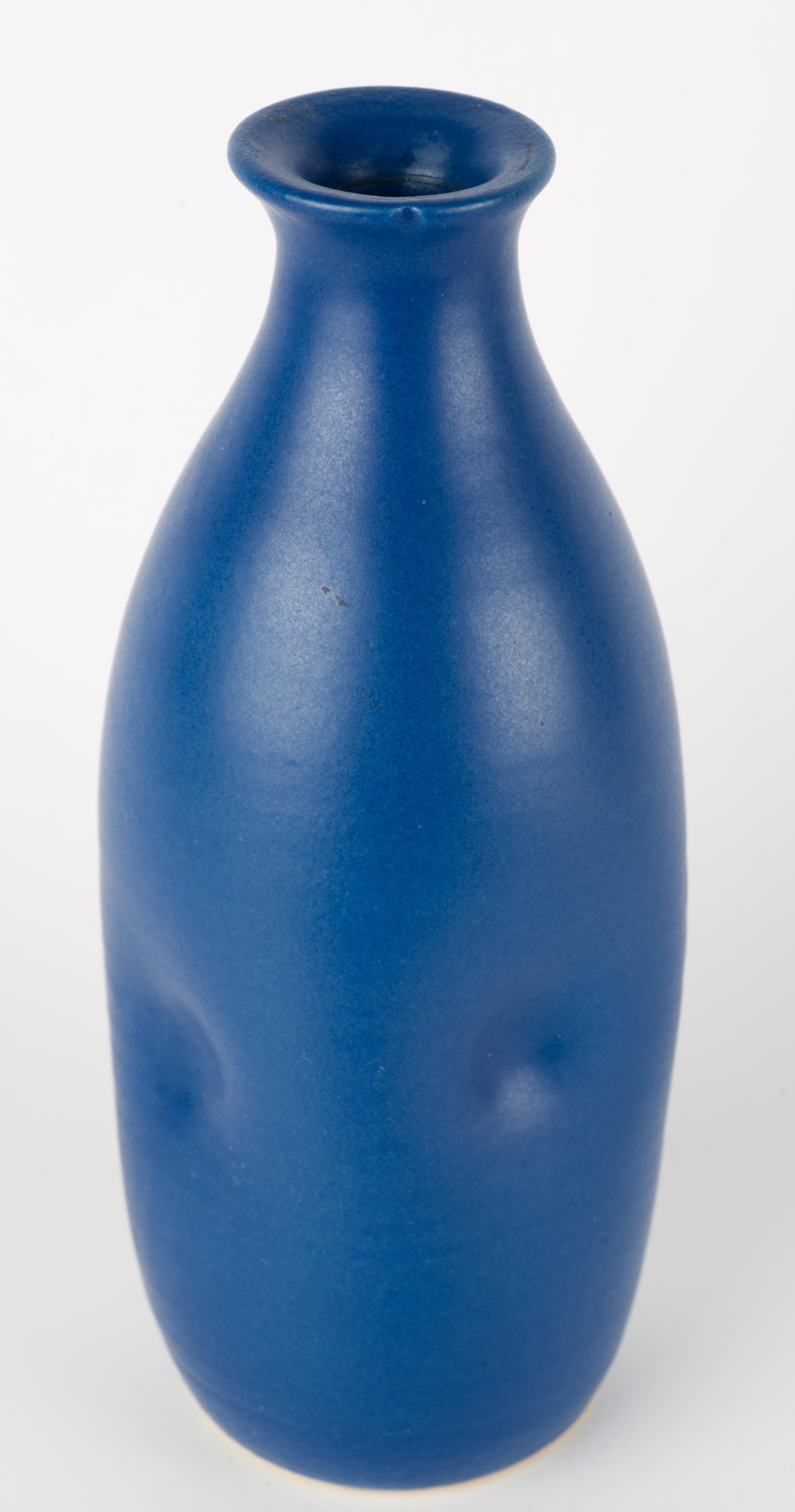 Smaltato Vaso a bottiglia Mark Klammer, Studio Pottery di New York, Roycroft Renaissance in vendita