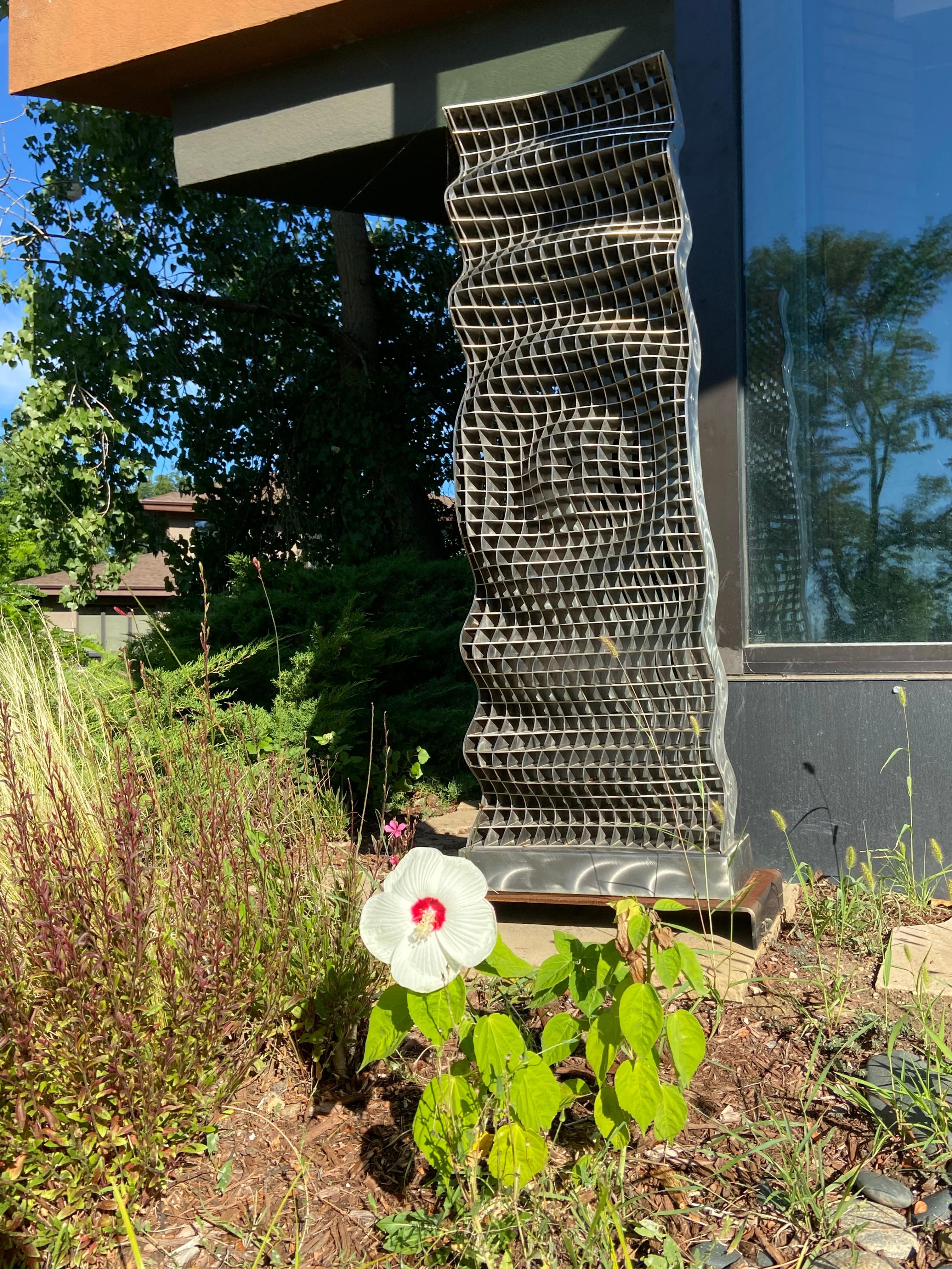 Meme, 50" high stainless steel sculpture - Sculpture by Mark Leichliter