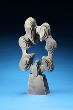 Portal, escultura de acero inoxidable de 15