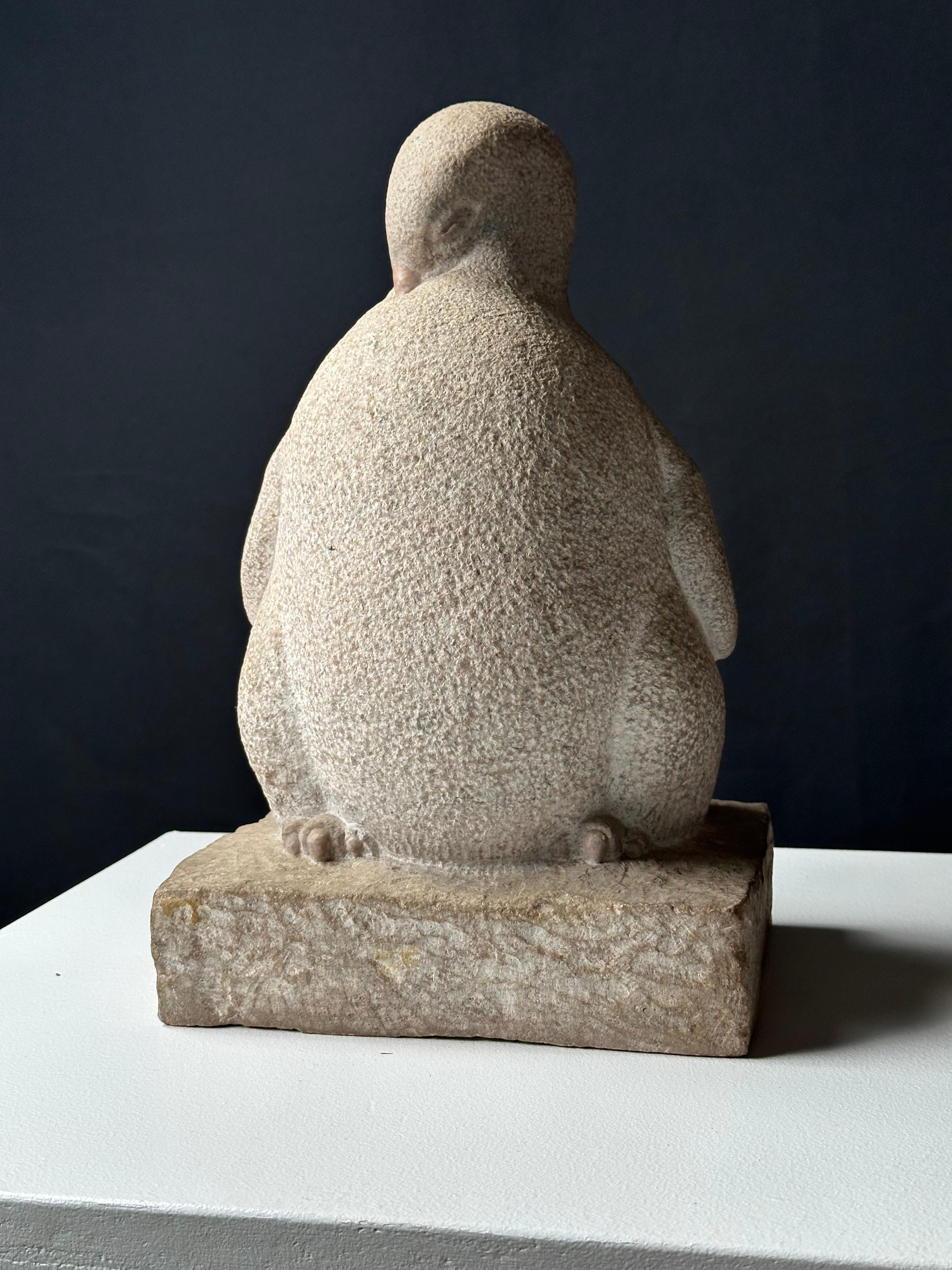 Mark Morrison (1895-1964)

Pingüino Joven, hacia 1950

Mármol de Tennessee tallado

8,5