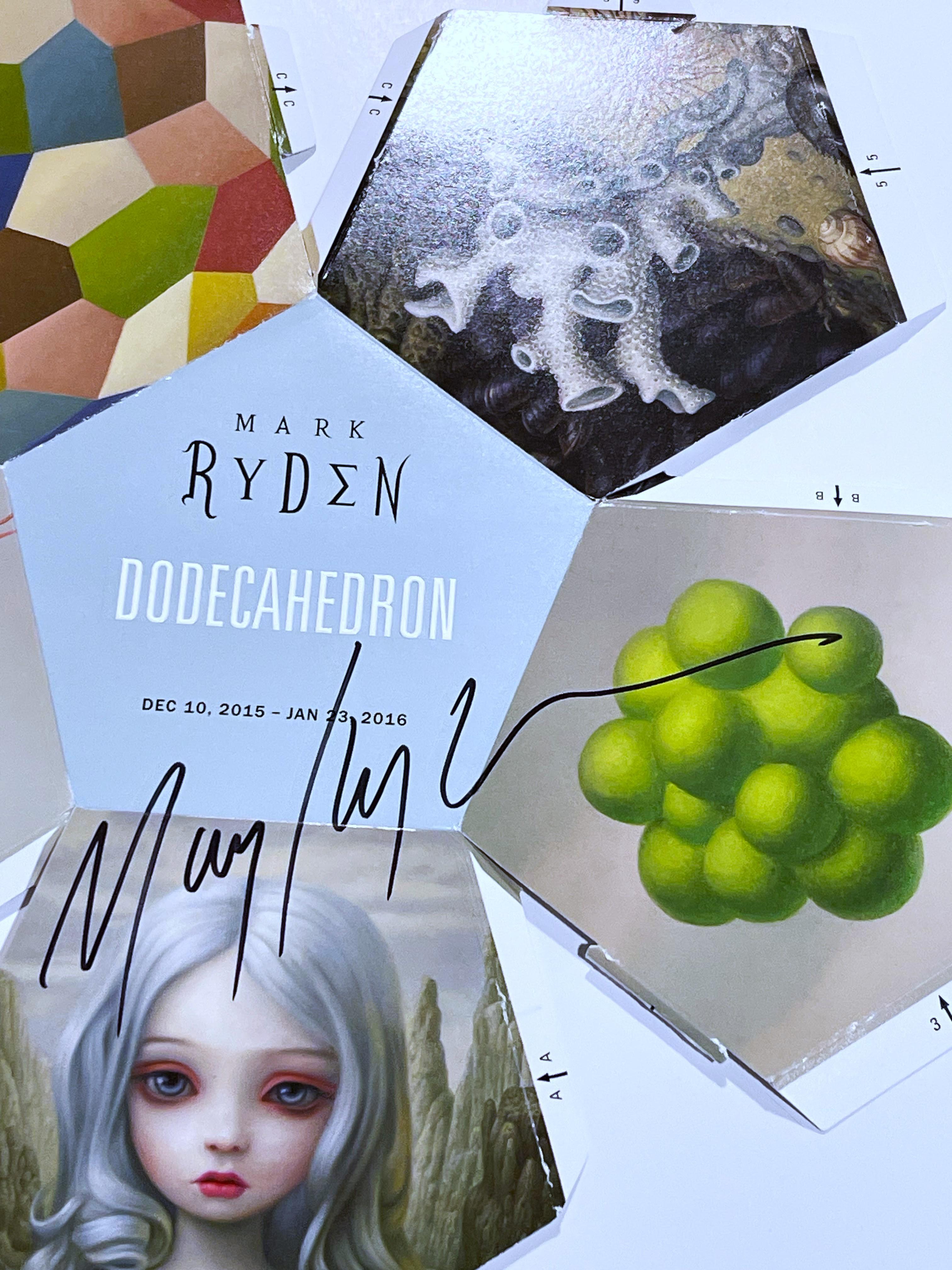 Invitation en 2 parties formant un dodecahedron en 3D signé à la main par Mark Ryden à Kasmin en vente 4