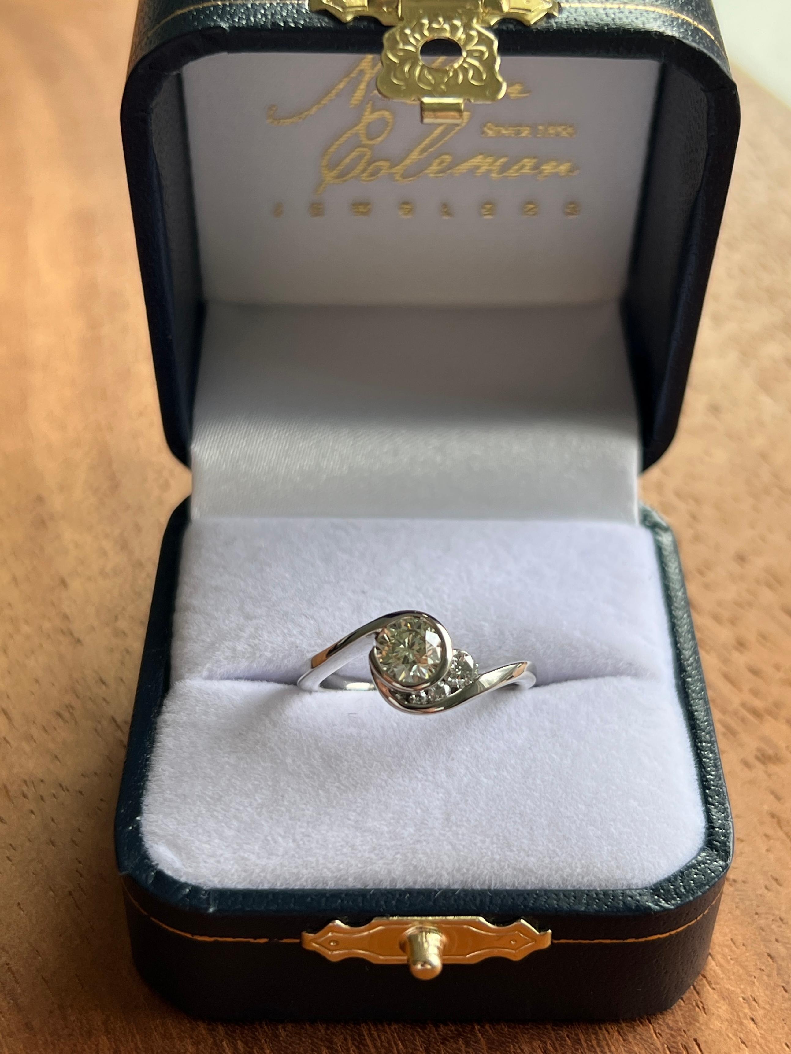 Mark Schneider Bague de fiançailles à contournement libre en palladium avec diamant rond 0,78 TCW en vente 4