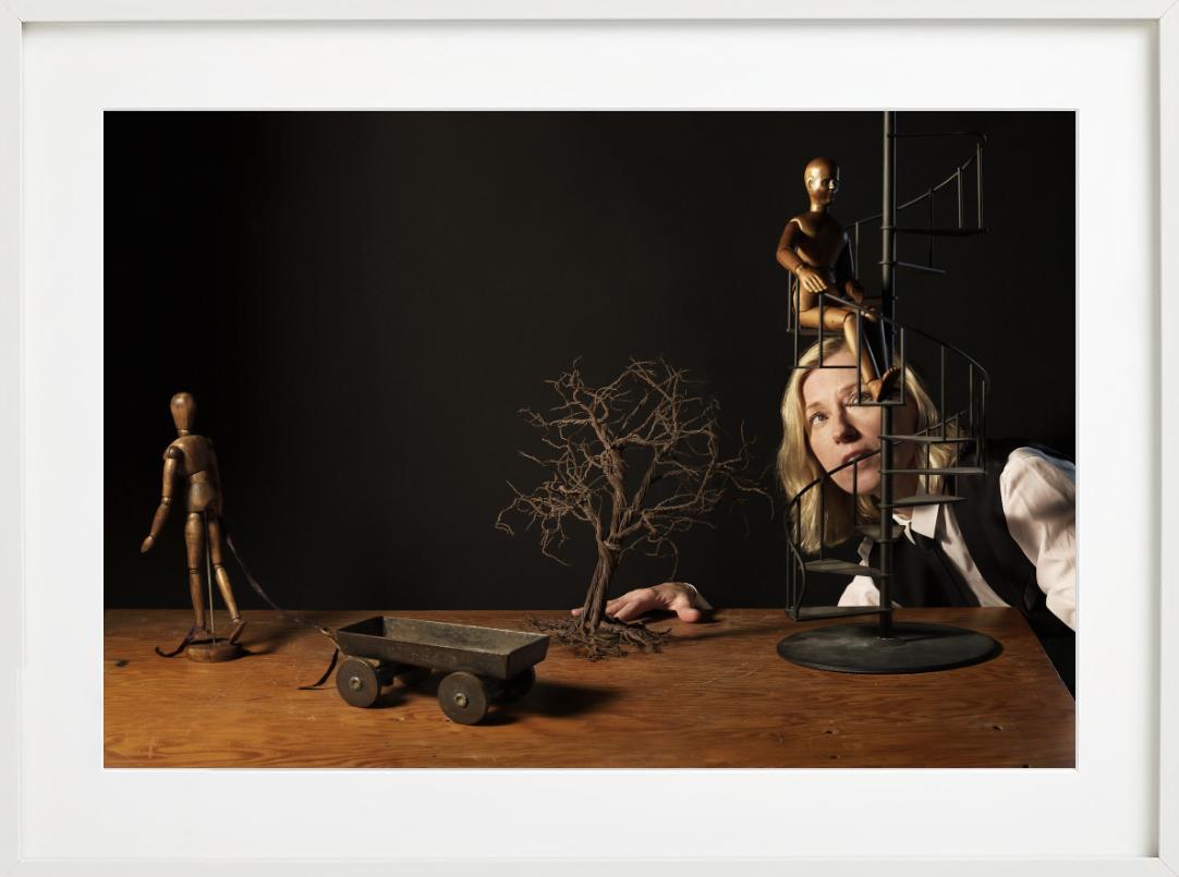Cindy Shermann, photographie d'art, 2009 - Noir Portrait Photograph par Mark Seliger