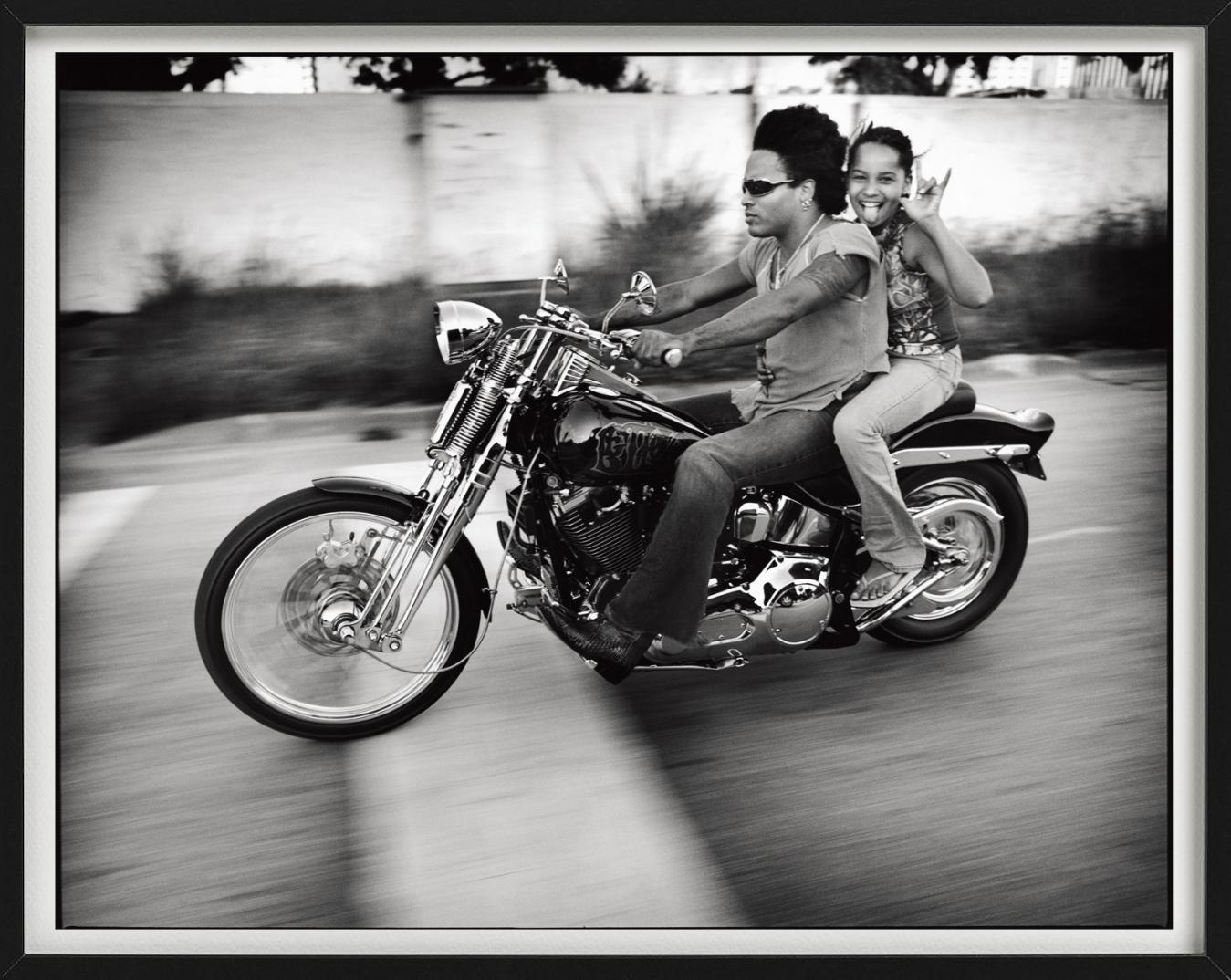 Lenny Kravitz et Zoe Kravitz - Riding A Motorbike, Diptych Fine Arts, 2008 - Gris Black and White Photograph par Mark Seliger