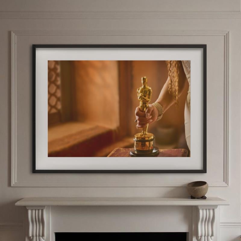 Ruth Carter – Nahaufnahme von Oscar, Kunstfotografie, 2023 (Zeitgenössisch), Photograph, von Mark Seliger