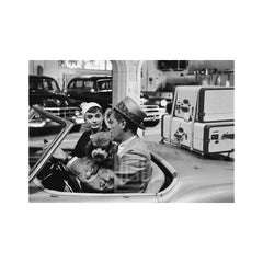 Audrey Hepburn en Convertible con Bill Holden, 1953.