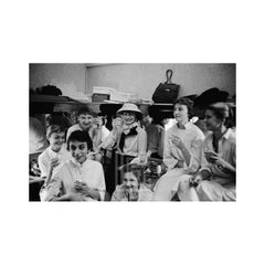 Coco Chanel partage le champagne, 1957