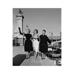 Parigi, Dior Three Girls Wave, 1953
