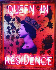 Queen In Residence Neon Blue 