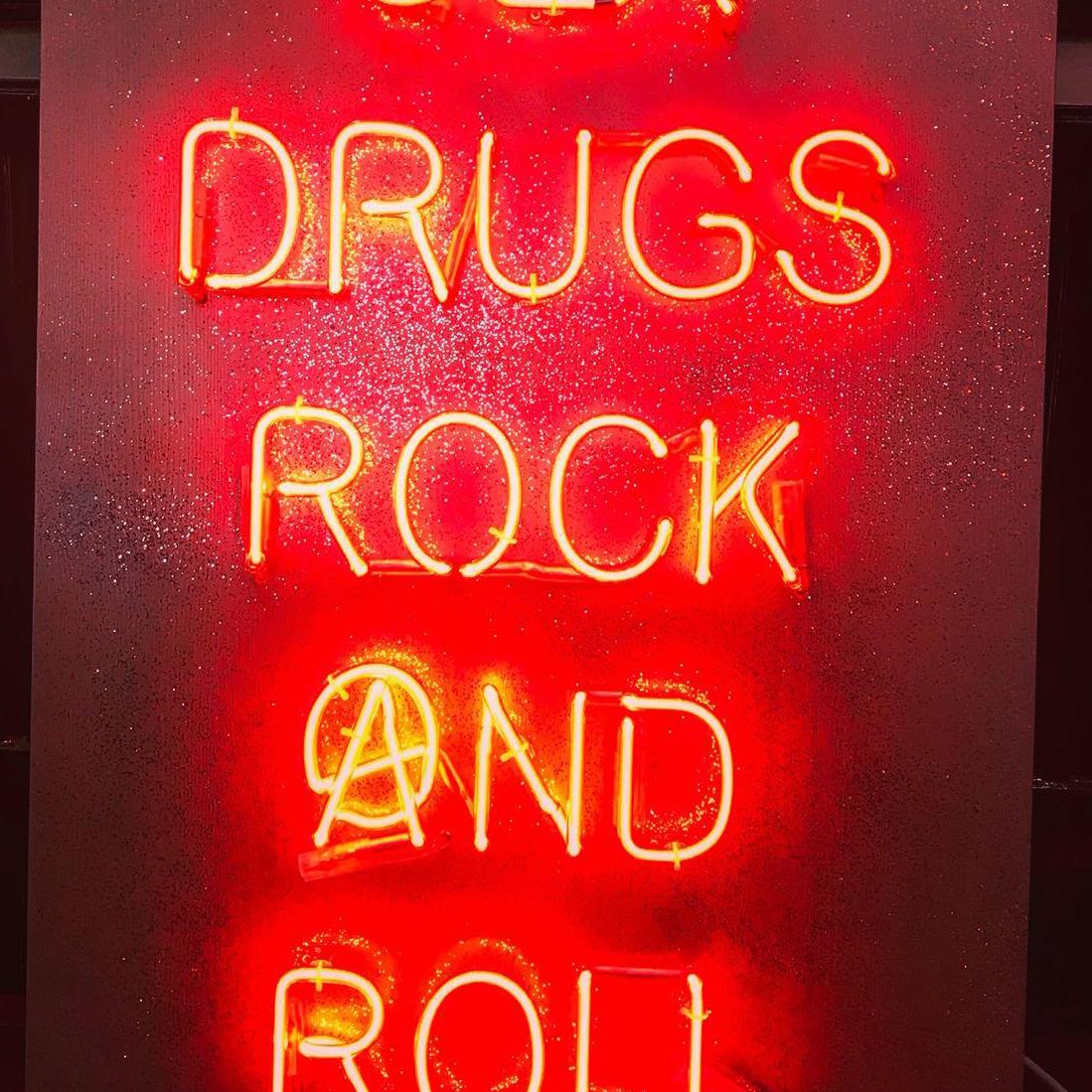 rock n roll neon