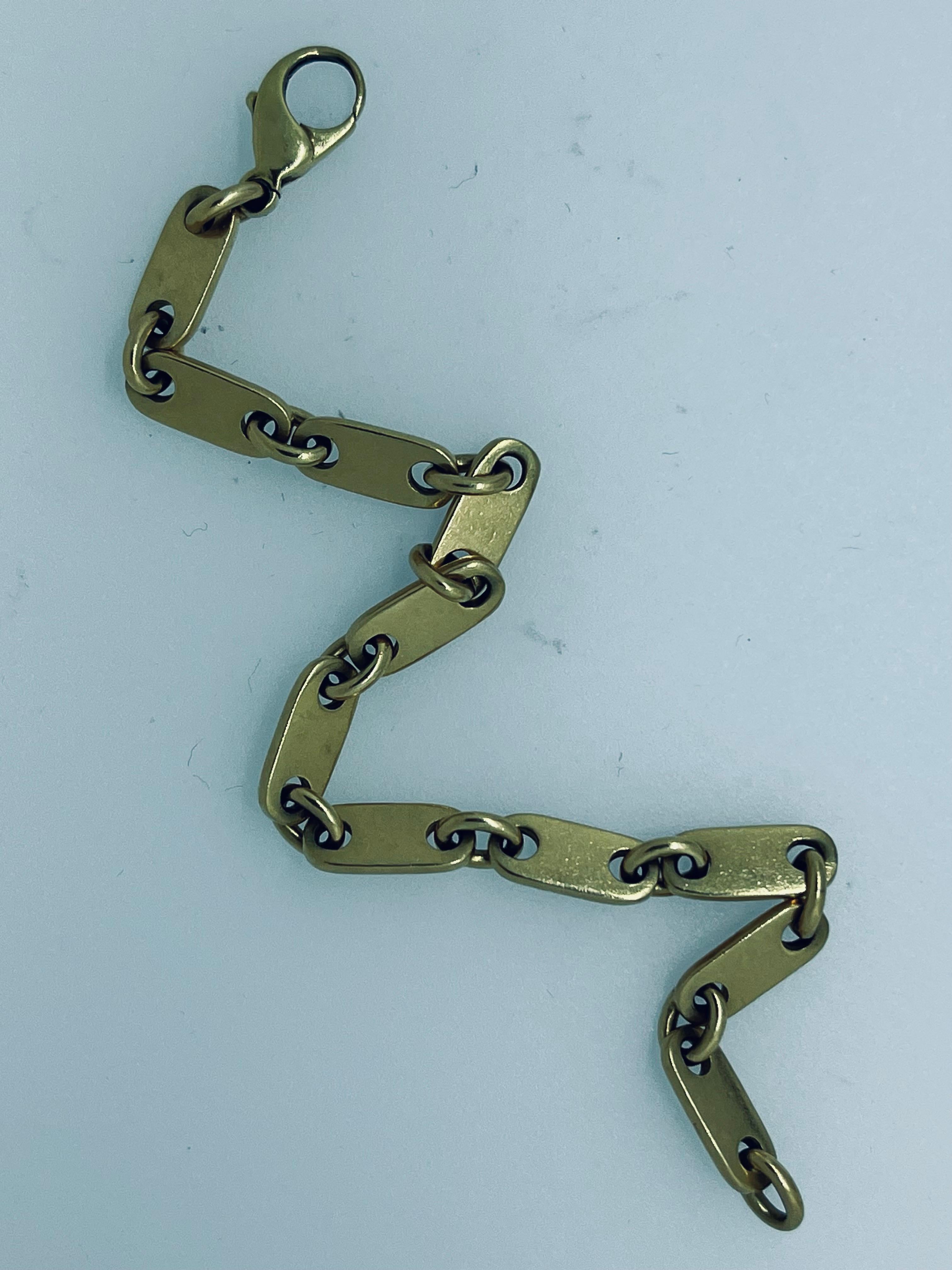 Women's Marked 18 Carat Gold Vintage Italian Chain Bracelet, Circa 1980s For Sale