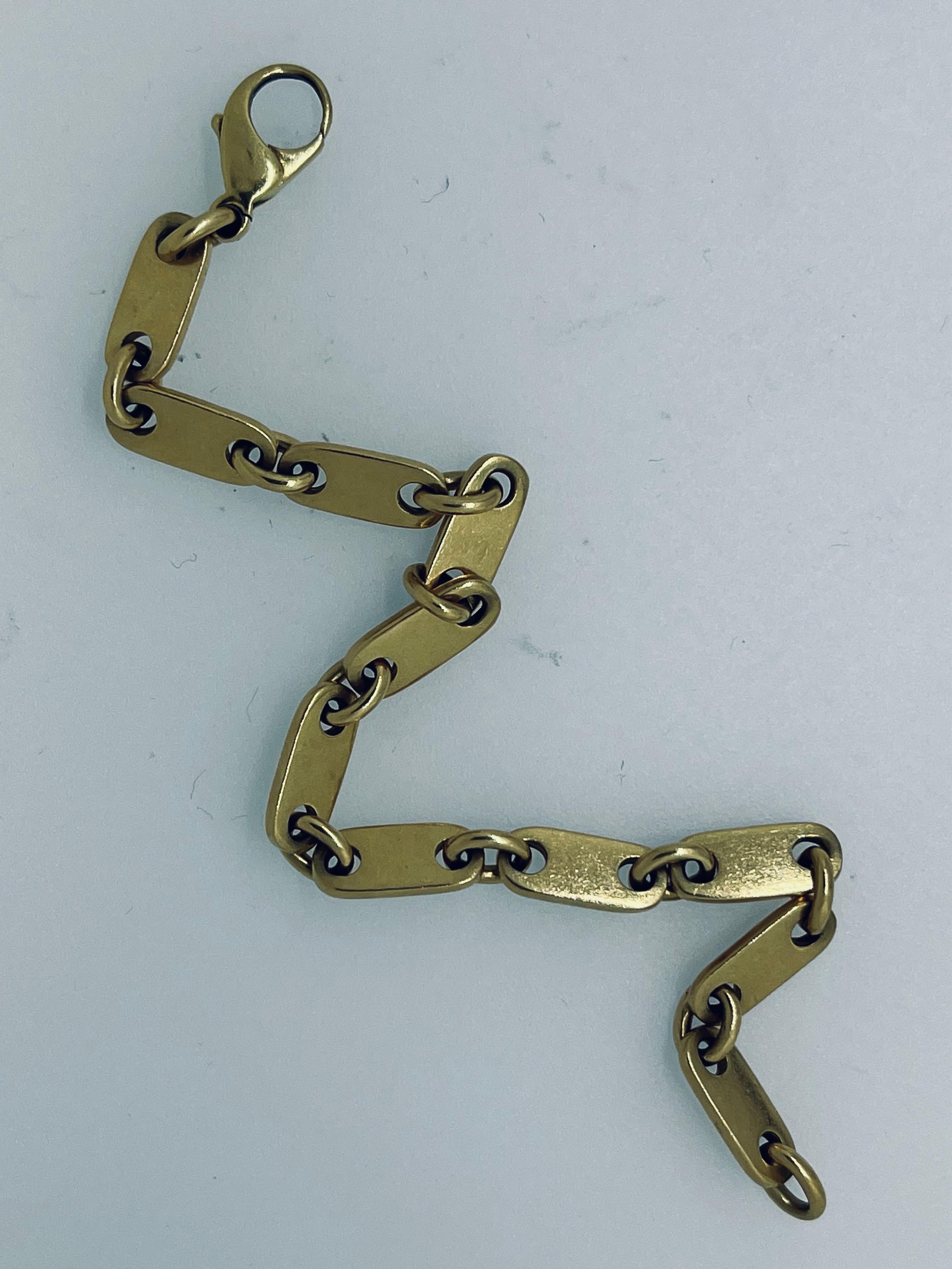 Marked 18 Carat Gold Vintage Italian Chain Bracelet, Circa 1980s For Sale 2