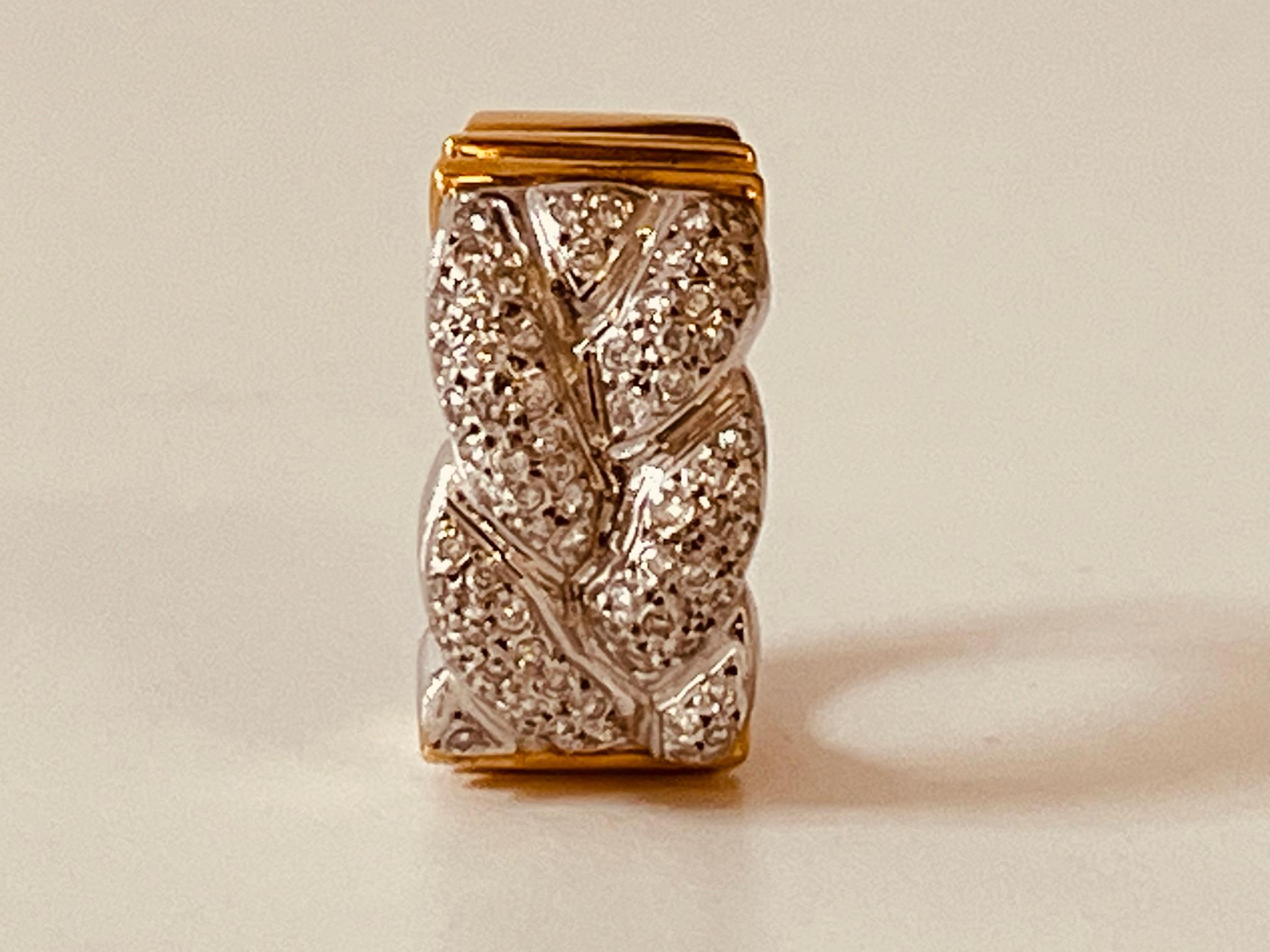 Marked 18k, 70 Diamonds Set Rope Ring in White and Yellow Gold, circa 1960s For Sale 6