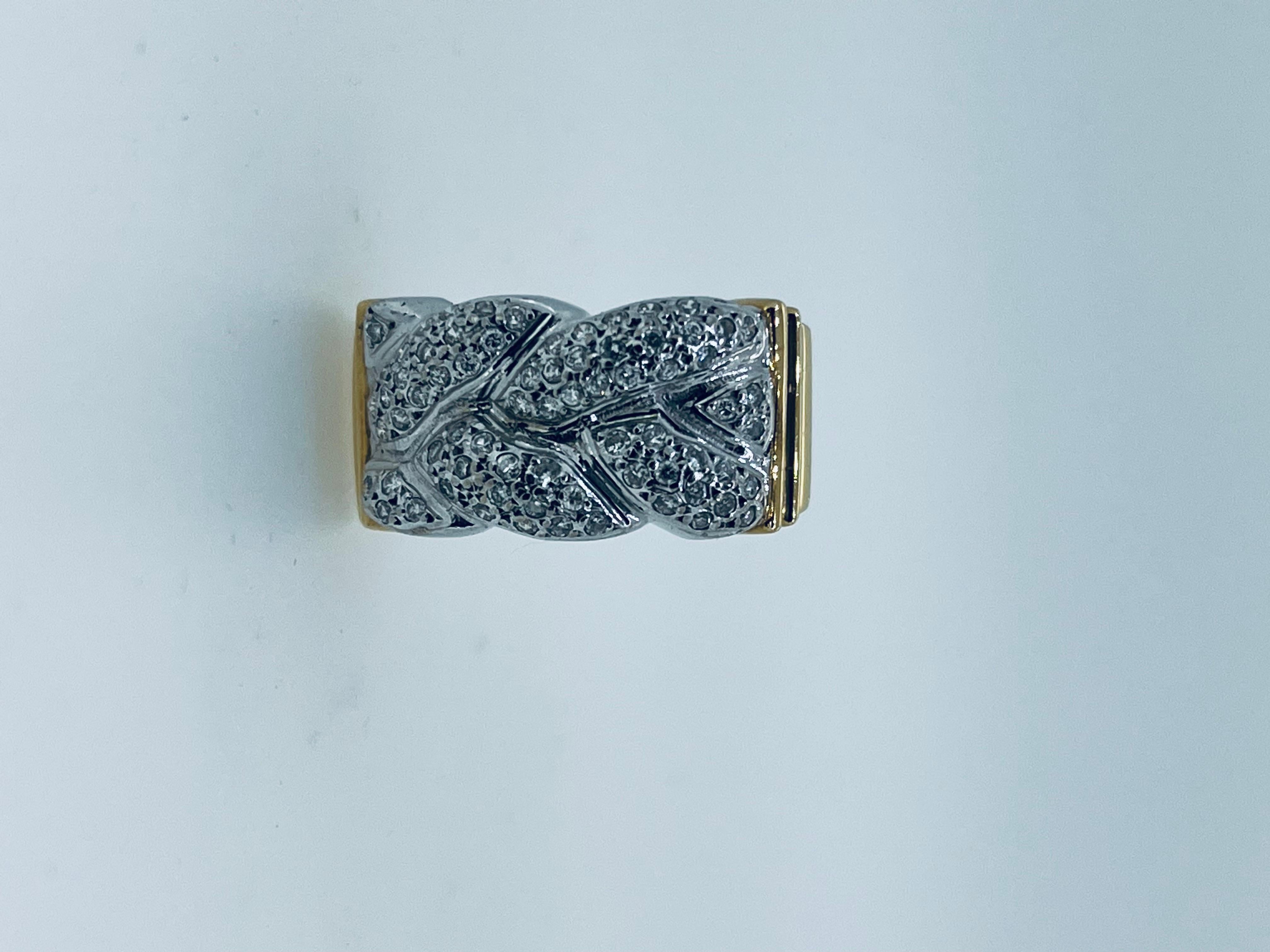 Round Cut Marked 18k, 70 Diamonds Set Rope Ring in White and Yellow Gold, circa 1960s For Sale