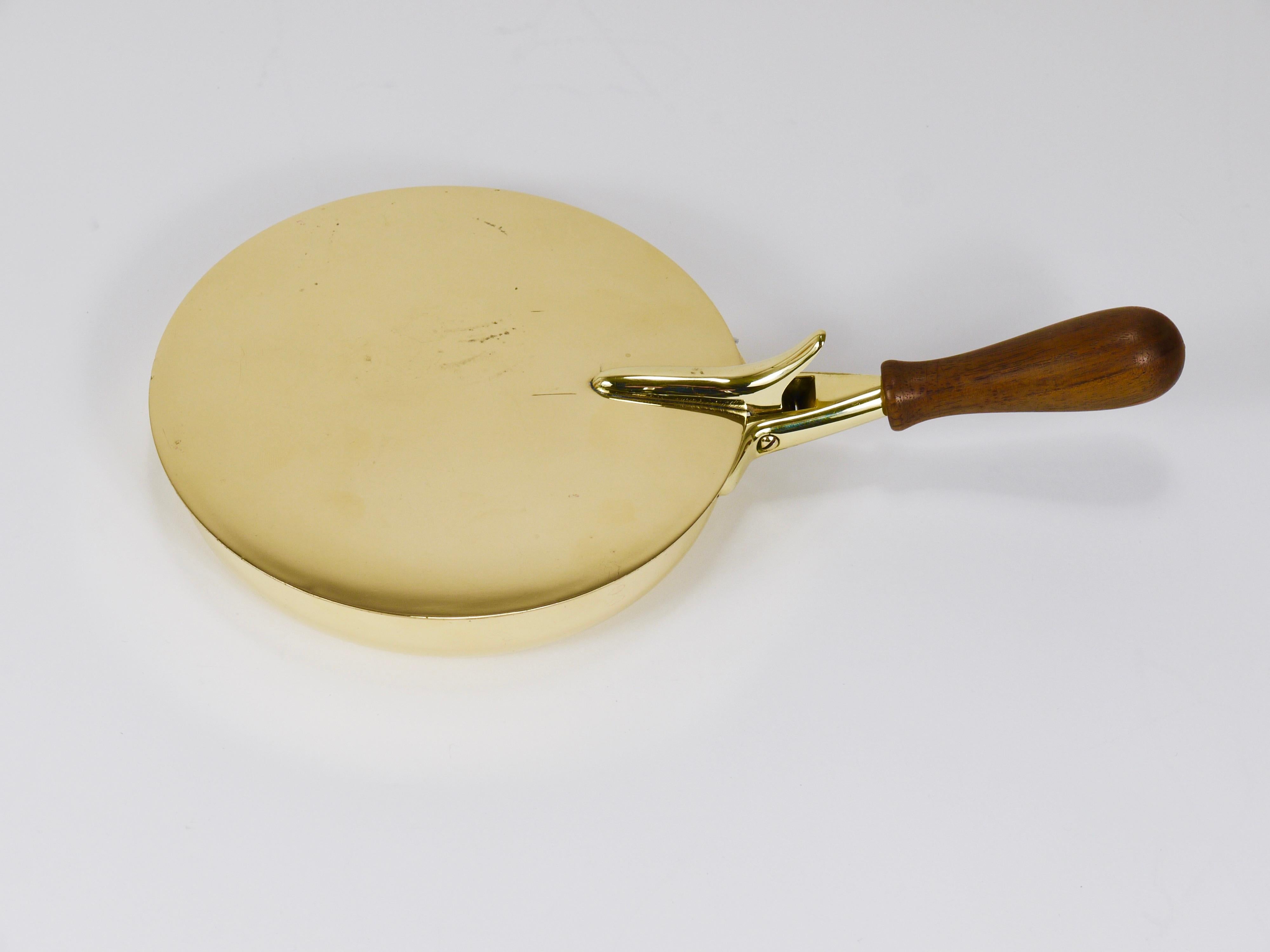 Cendrier en laiton avec couvercle et poignée, marqué Carl Aubock Butler, Vienne, années 1950 en vente 11