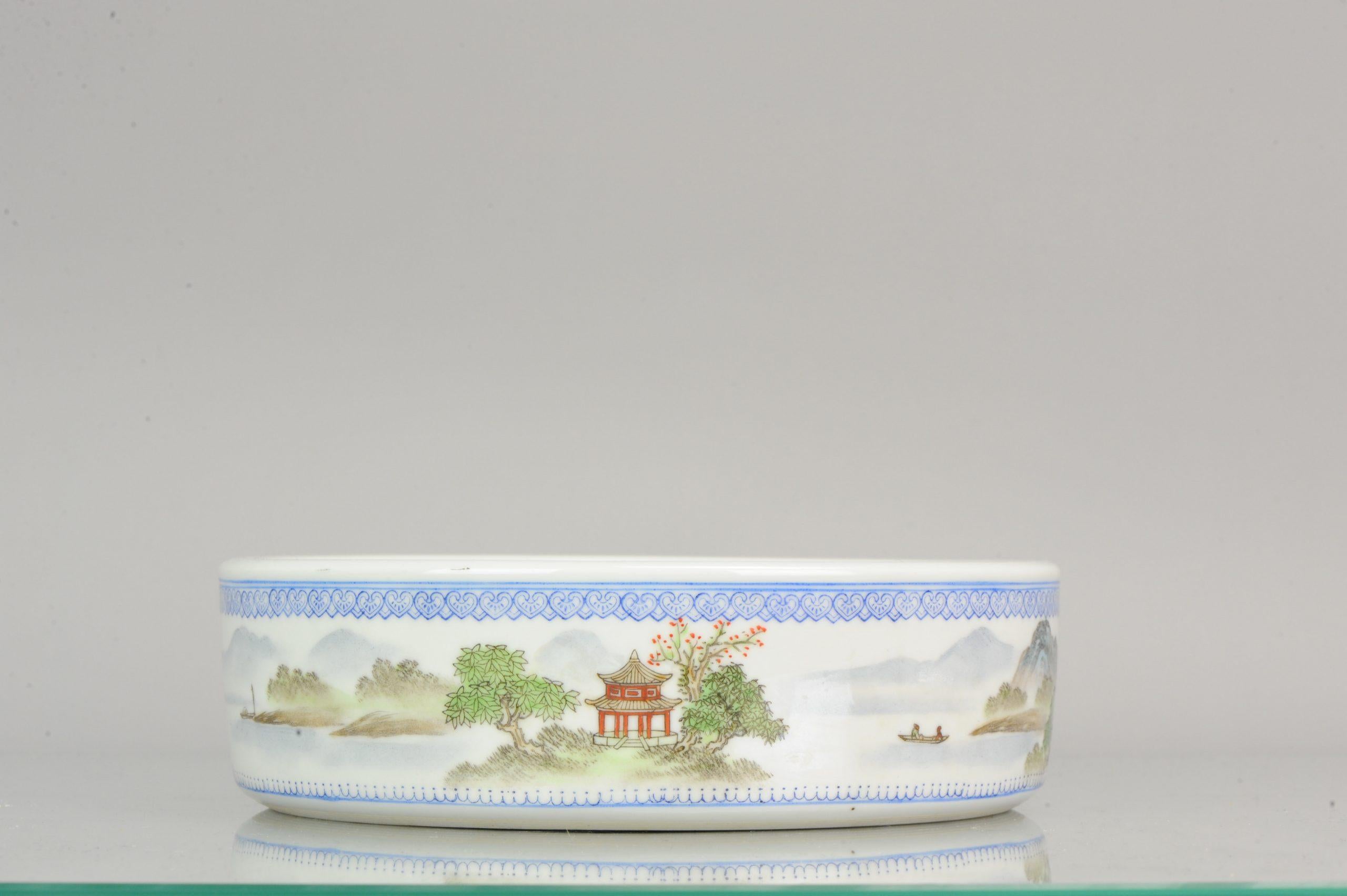 A very nicely decorated brush washer with a scene of landscape. Marked at base.
Condition:
Overall condition; perfect. Size: Approximate 218mm
Period:
20th century PRoC (1949-now).