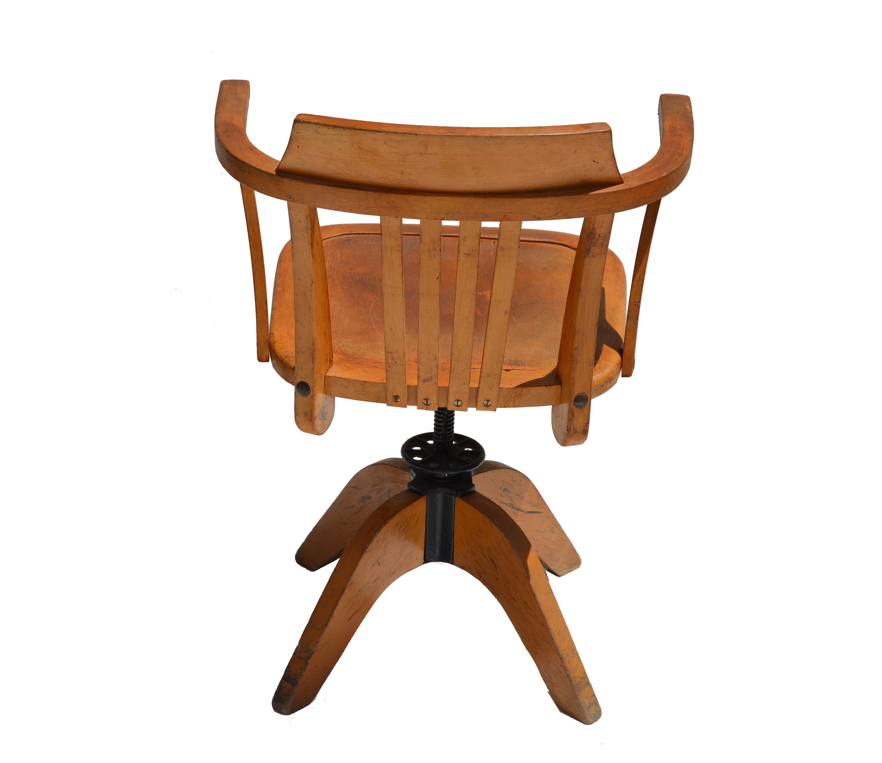 Marked Stella Oak Swivel & Height Adjustable Desk Chair Eames Era France 1950  For Sale 2