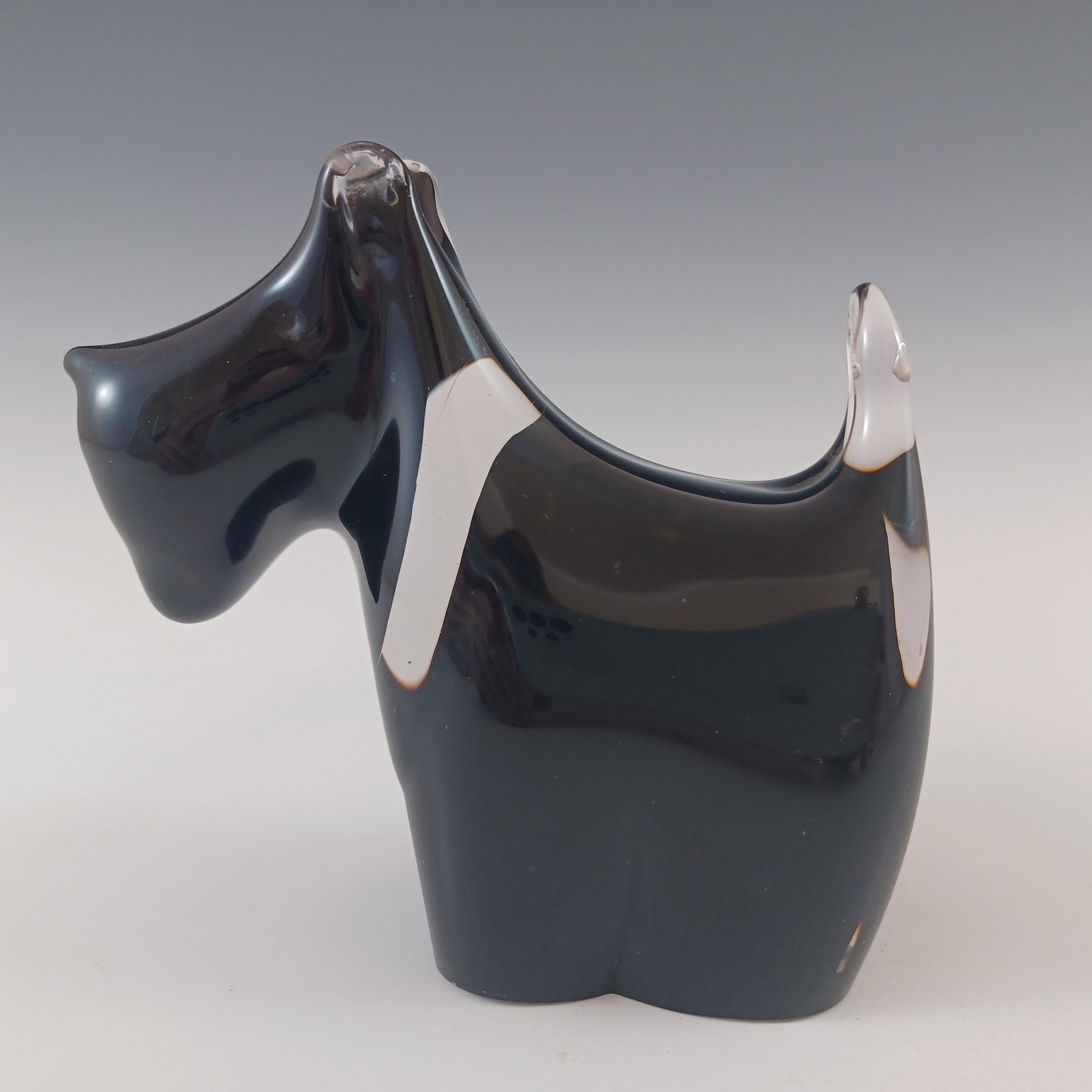 Fin du 20e siècle MARQUÉ Presse-papier en verre noir Wedgwood Scottie Dog / Terrier SG418 en vente